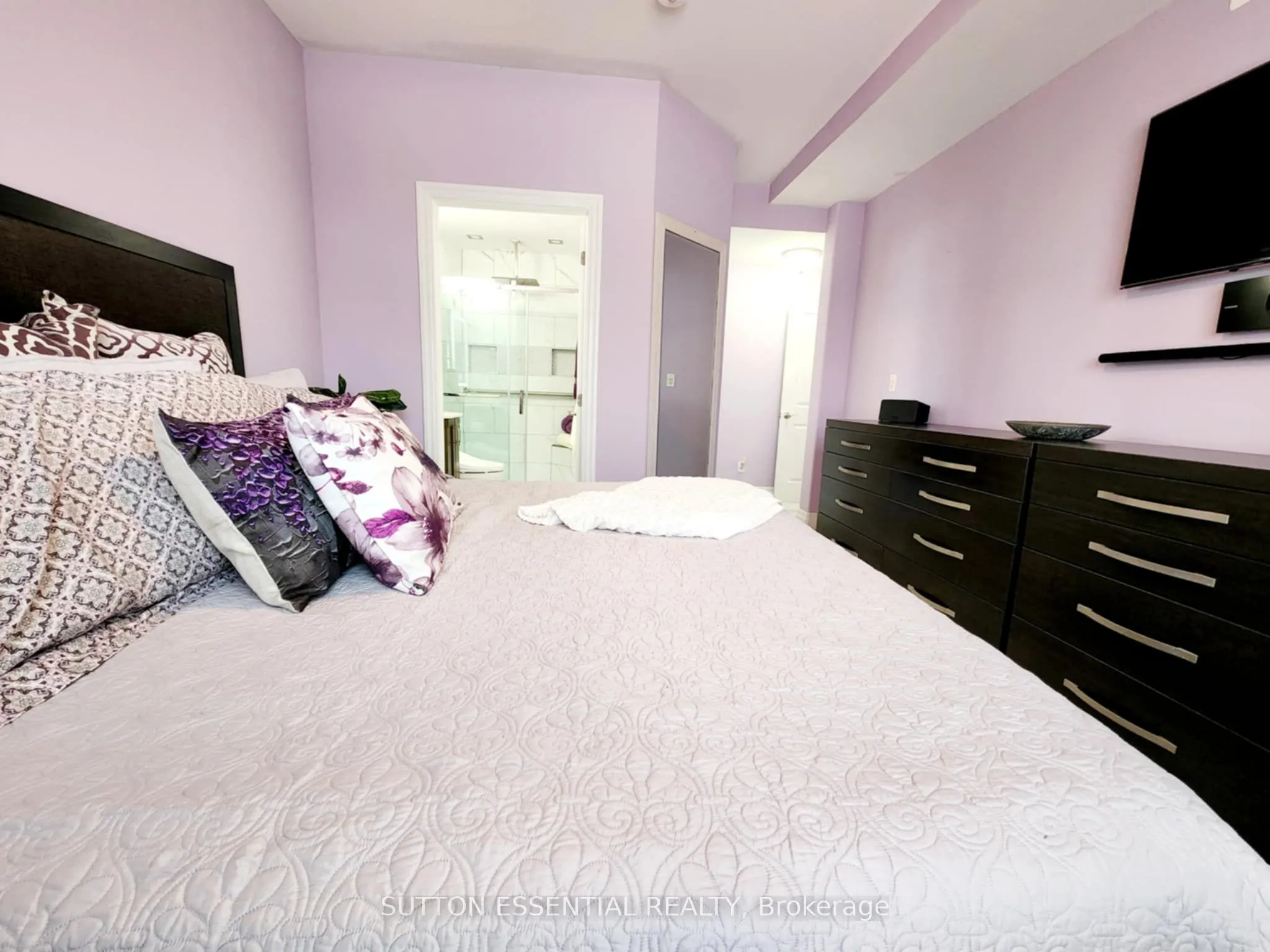 1109 Millwood Avenue, #102