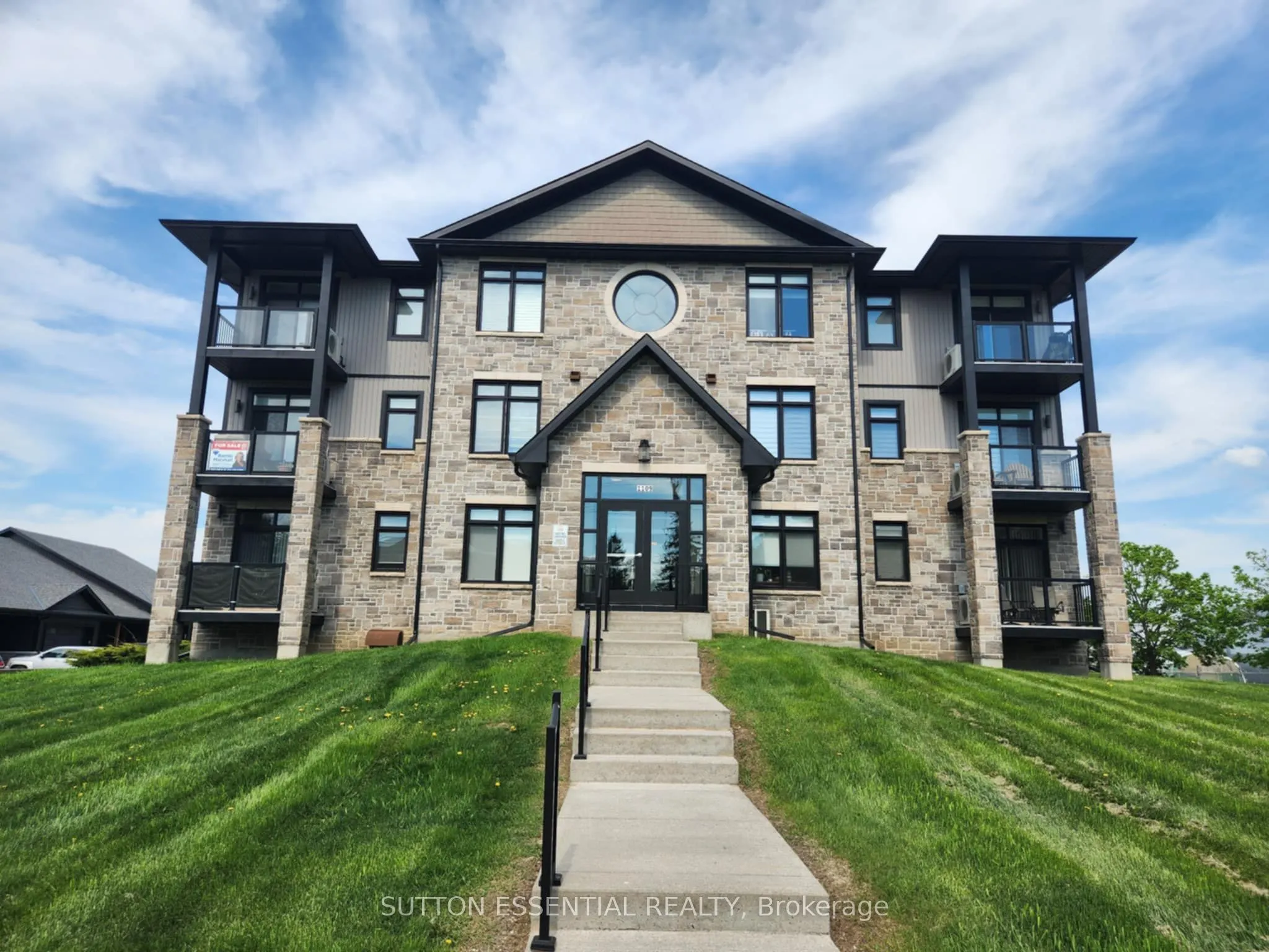1109 Millwood Avenue, #102
