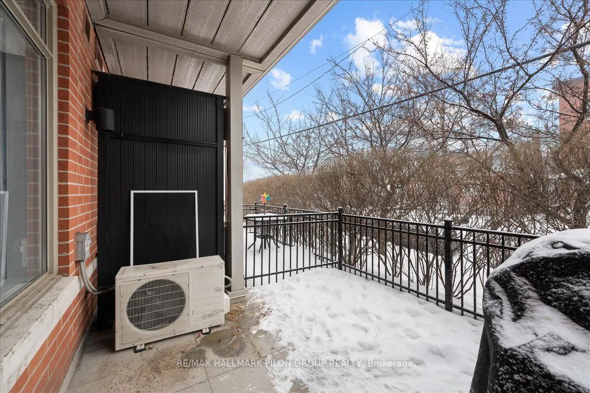 950 Marguerite Avenue, #109