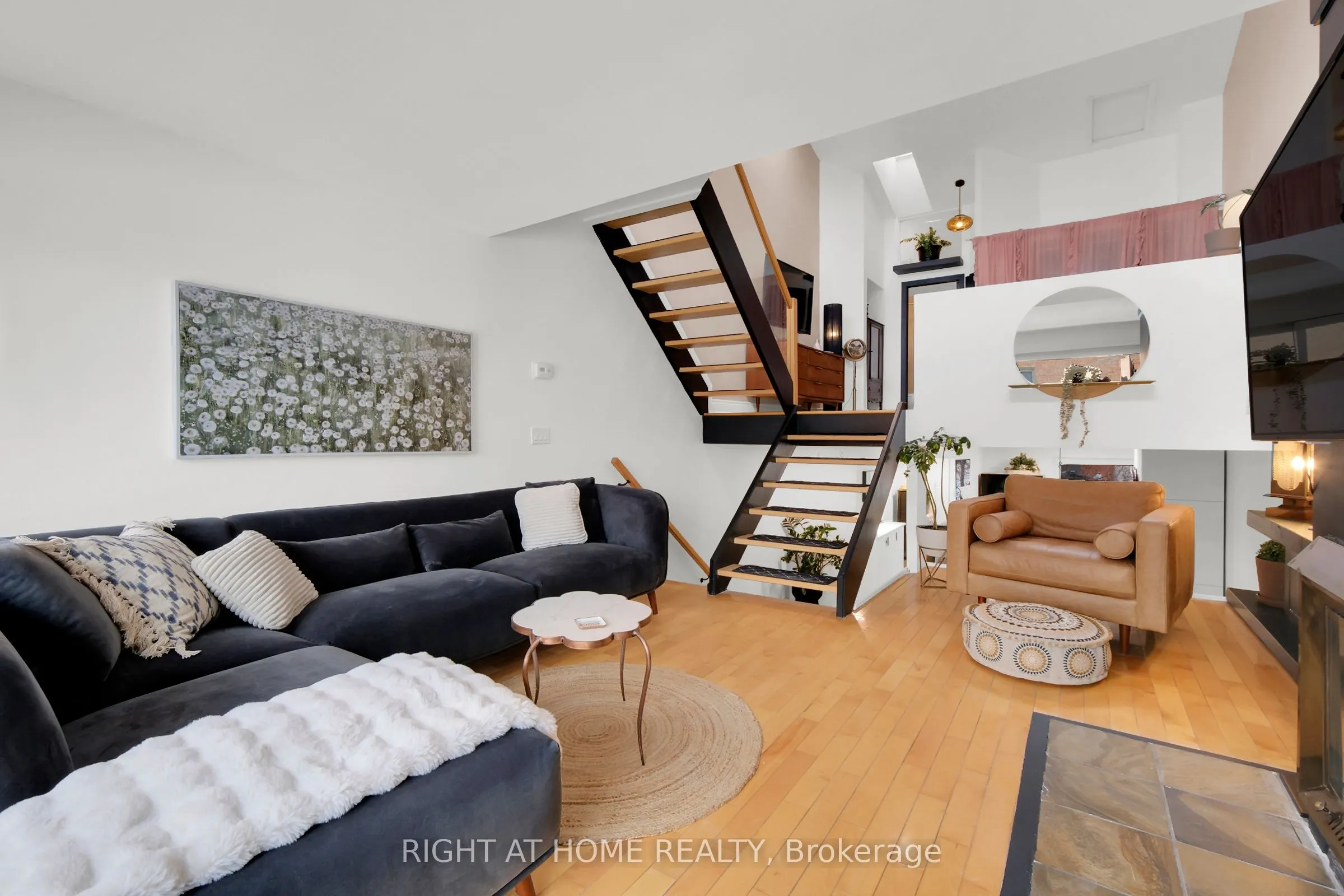 251 Bruyere Street, #18