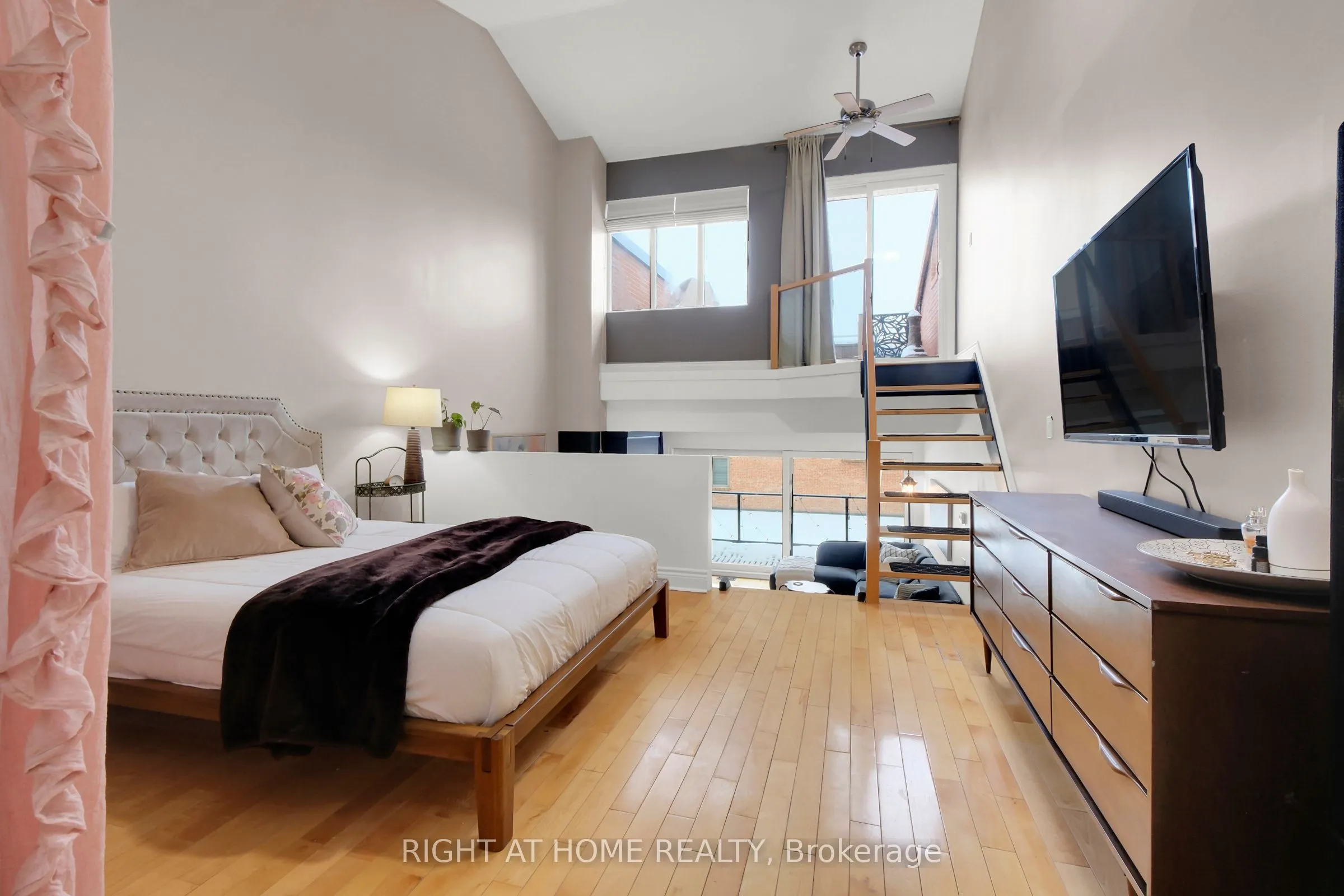 251 Bruyere Street, #18