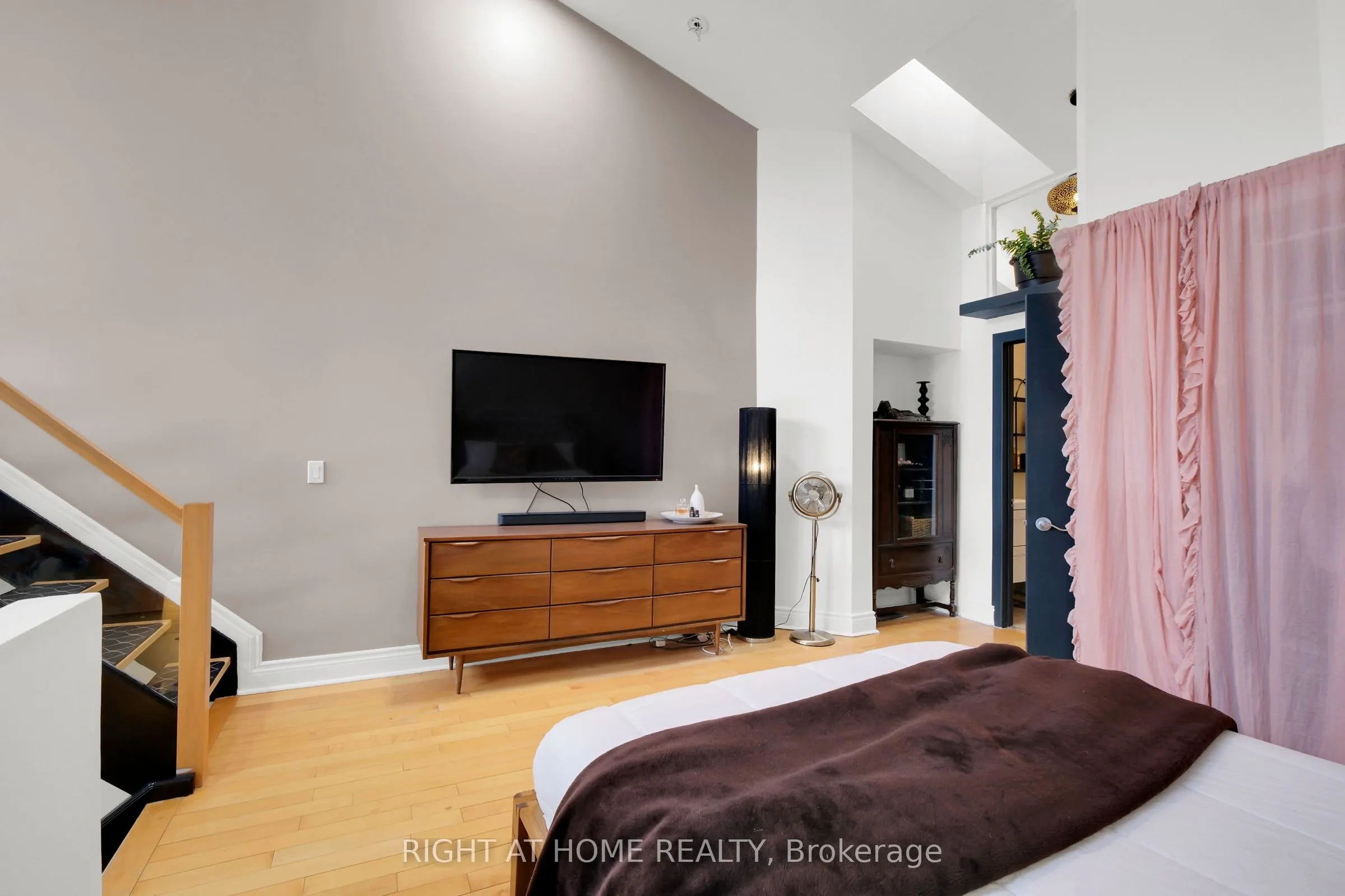 251 Bruyere Street, #18