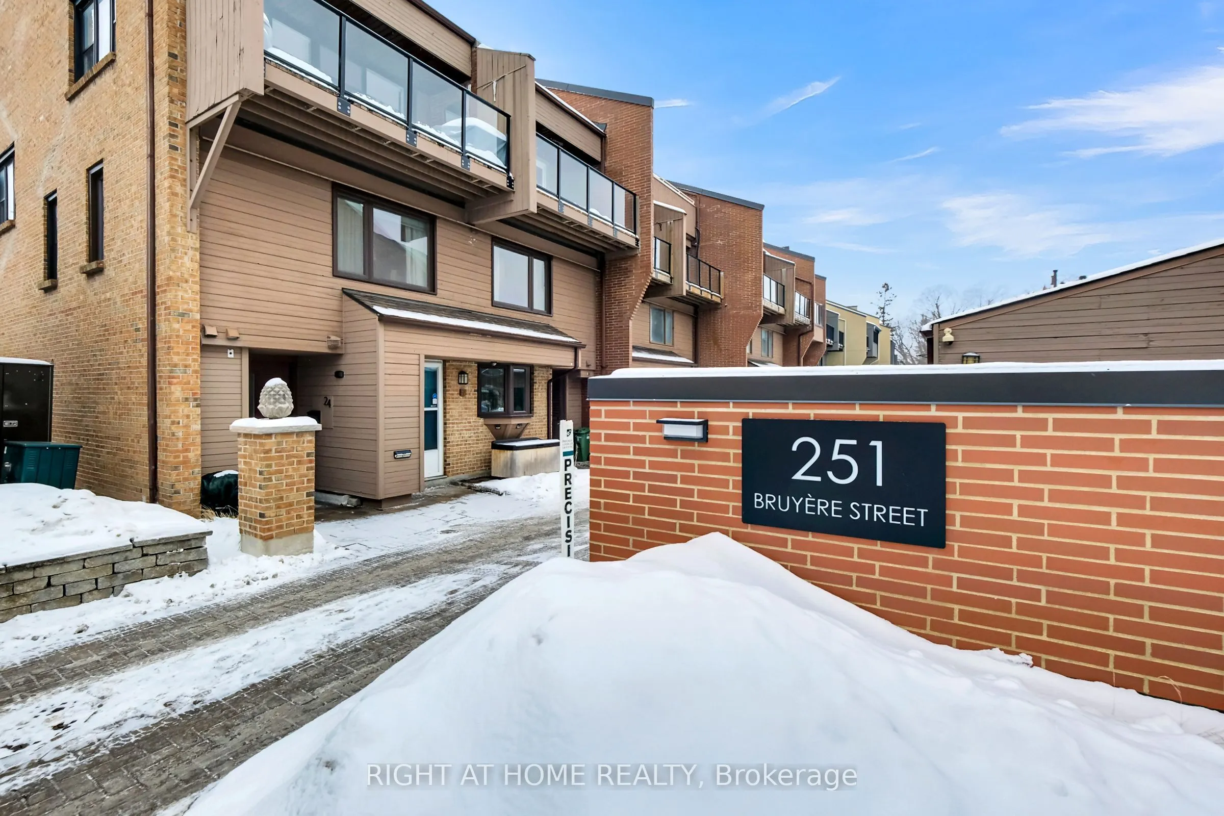 251 Bruyere Street, #18