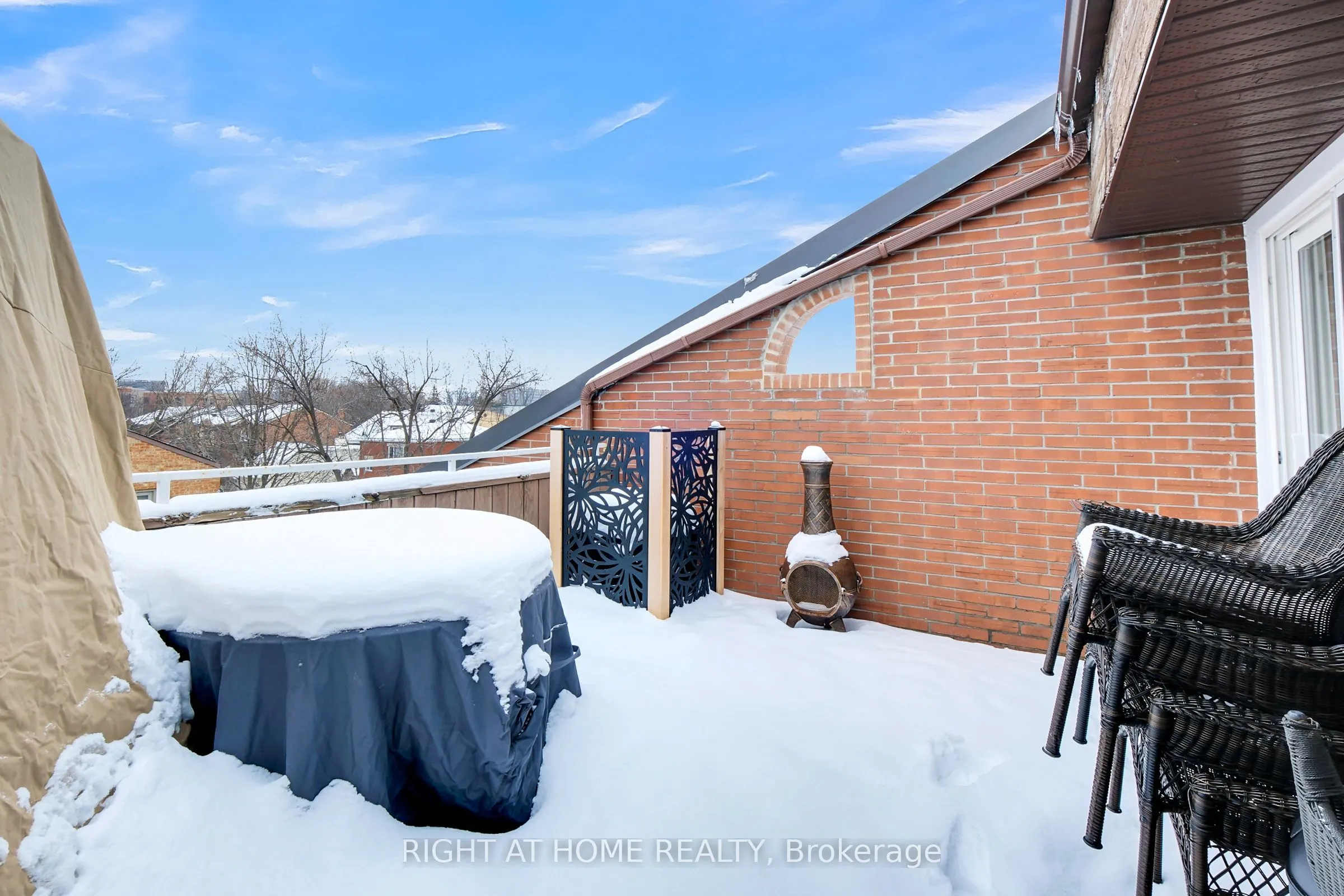 251 Bruyere Street, #18