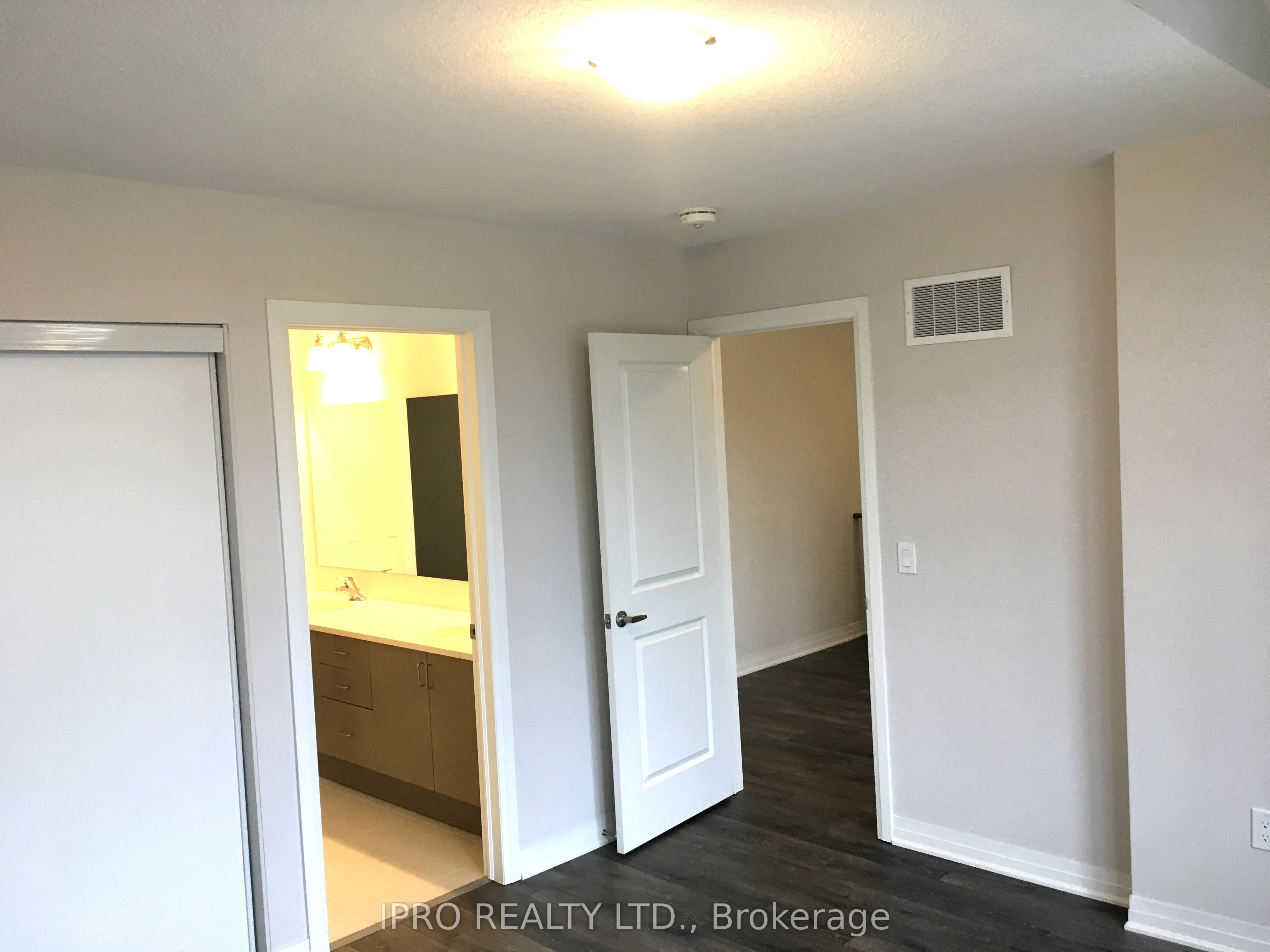 457 Robert Woolner Street