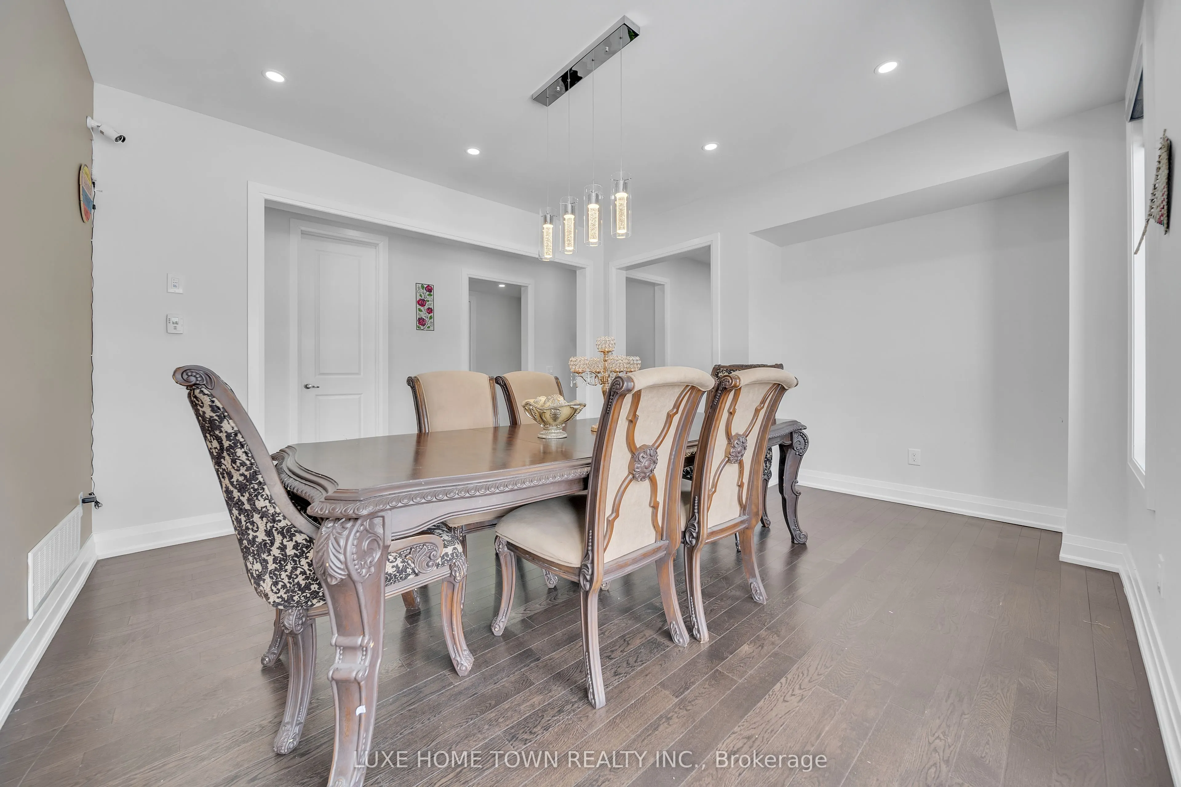 101 Prince Charles Crescent