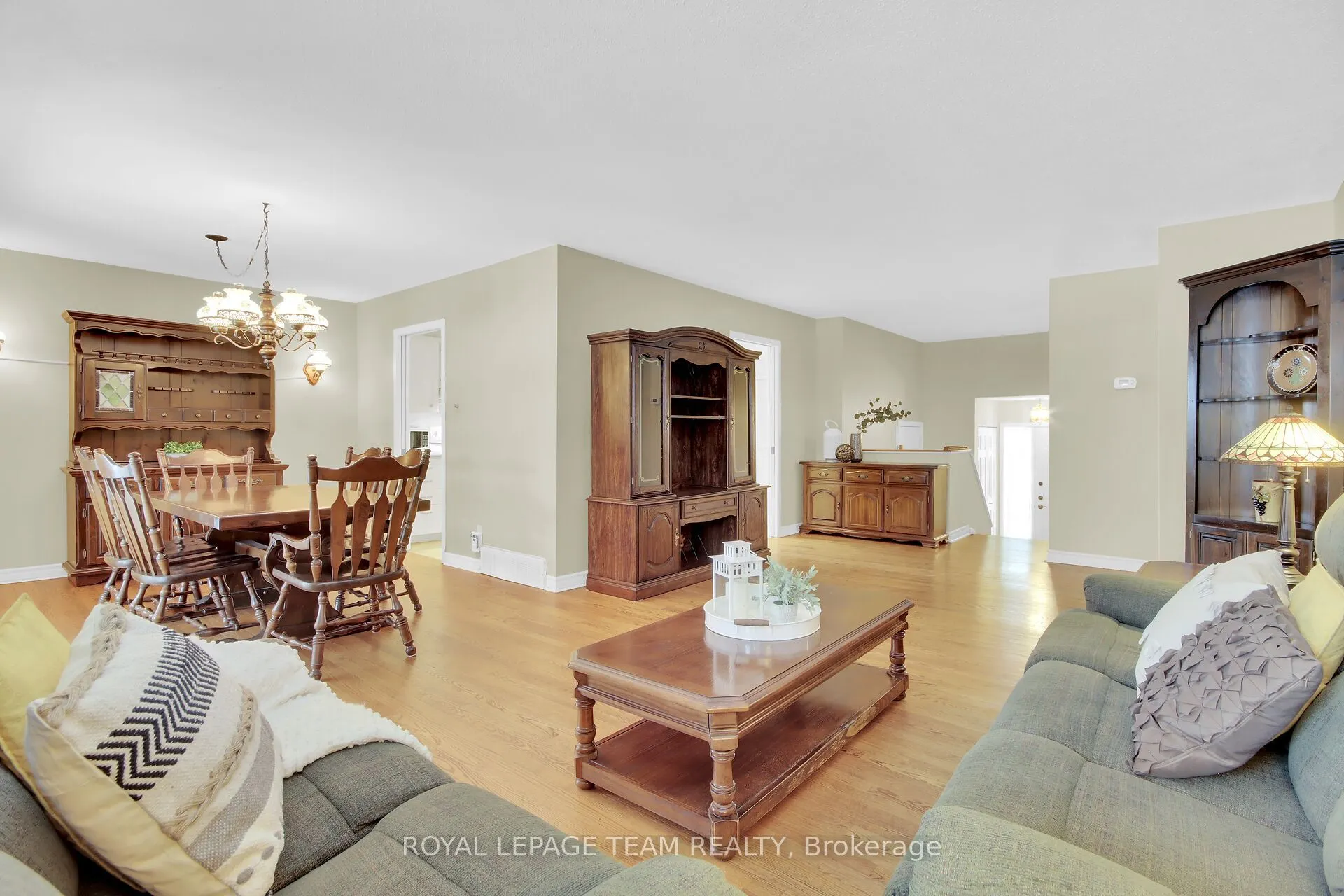 6 Meadowmist Court, #12