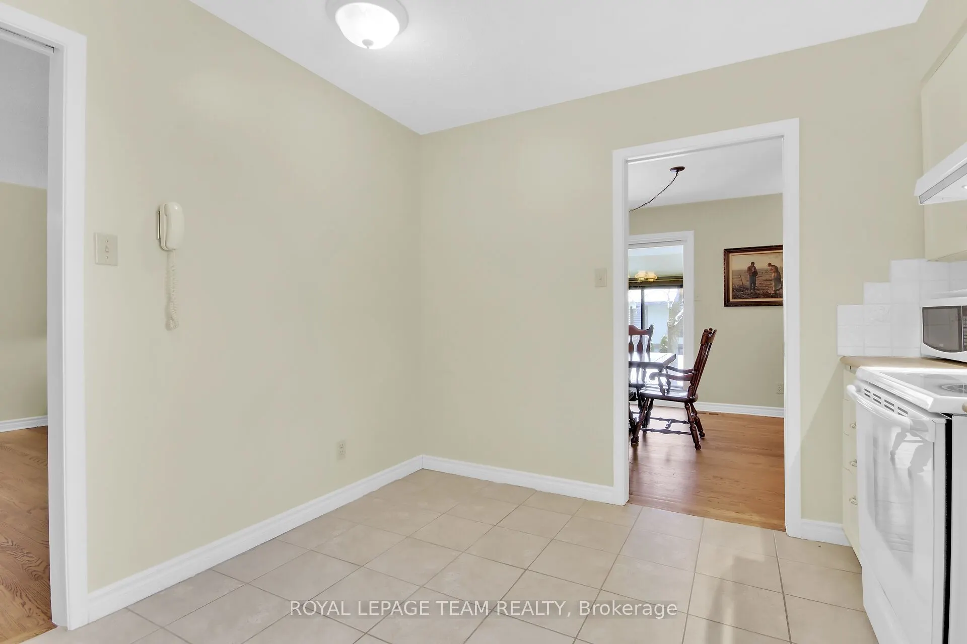 6 Meadowmist Court, #12