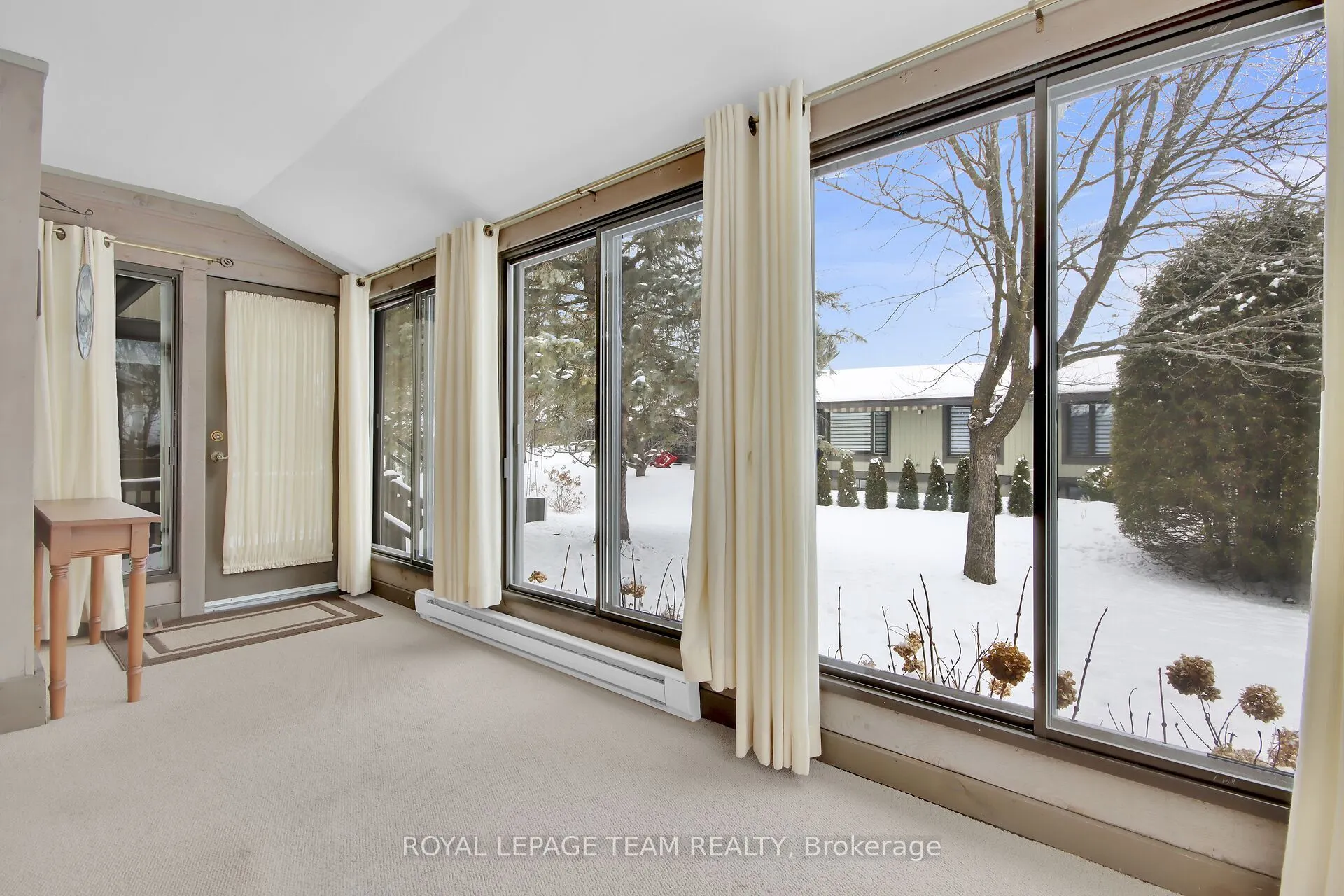 6 Meadowmist Court, #12