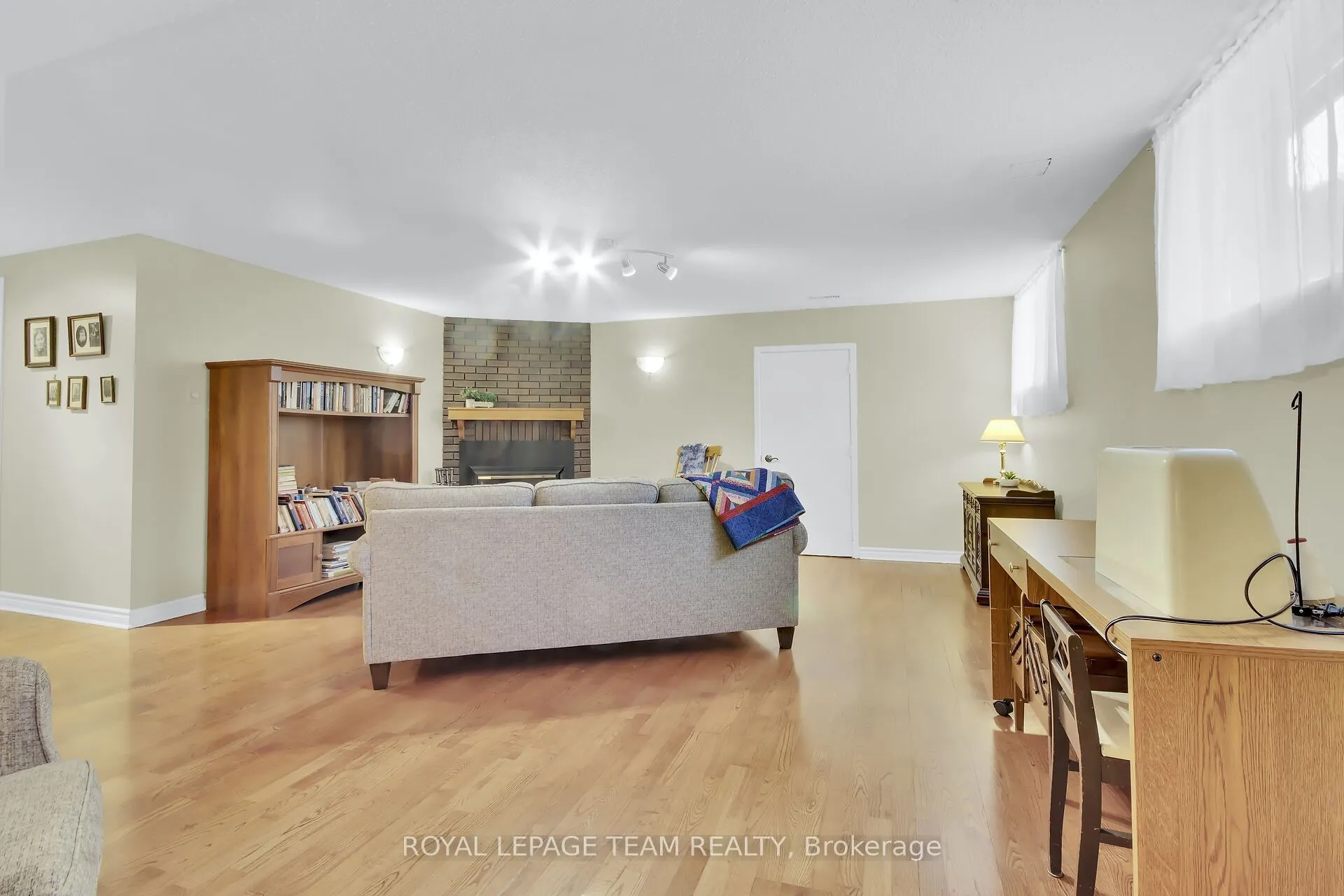 6 Meadowmist Court, #12