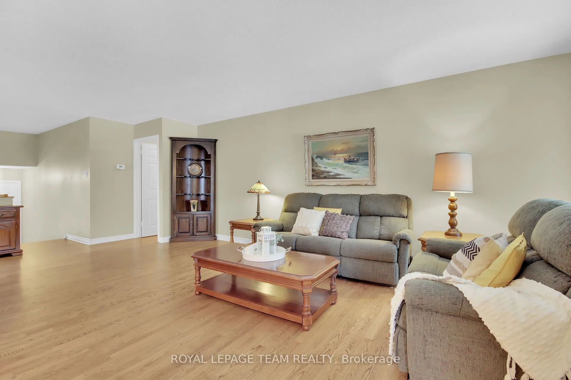 6 Meadowmist Court, #12