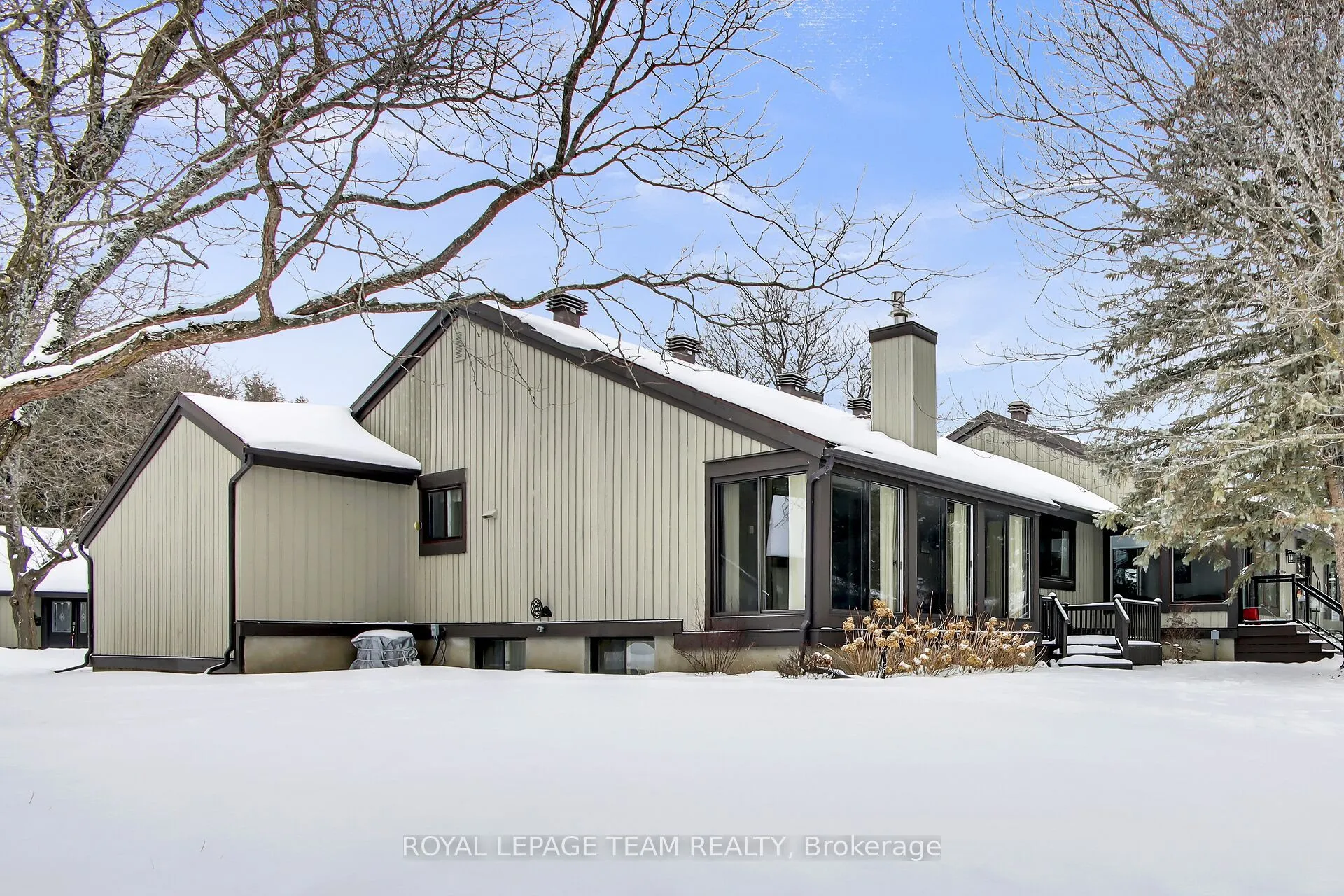 6 Meadowmist Court, #12
