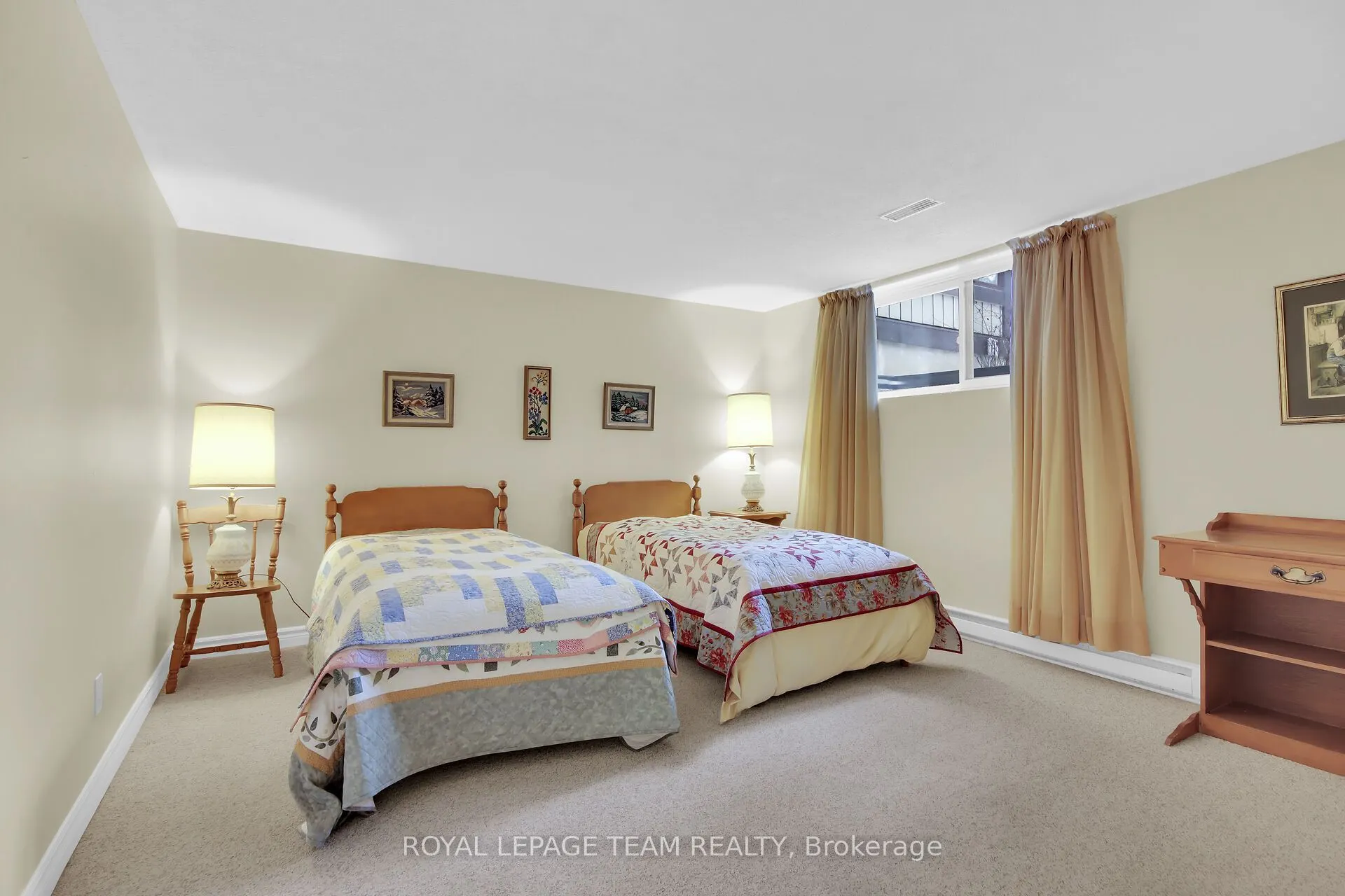6 Meadowmist Court, #12