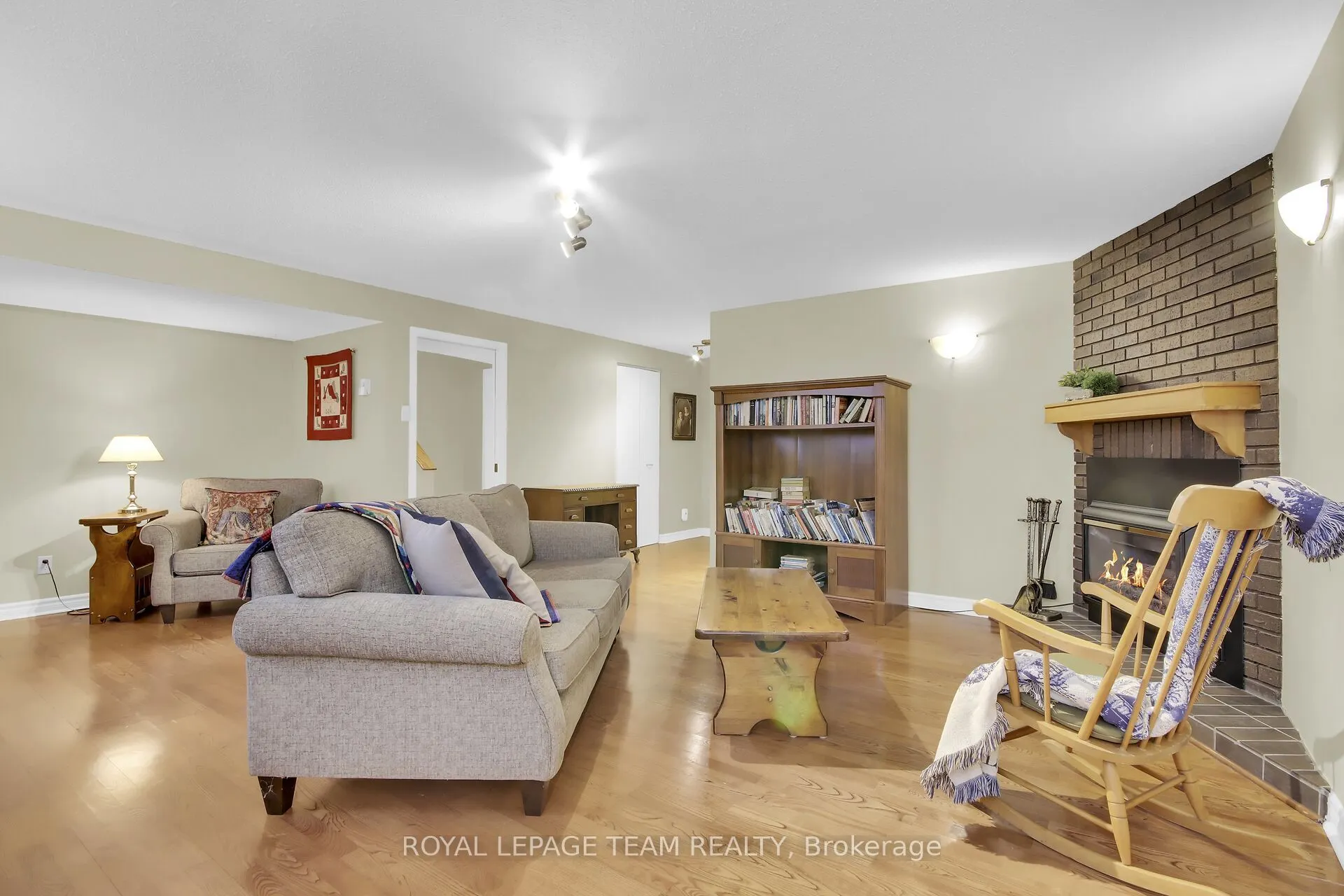 6 Meadowmist Court, #12