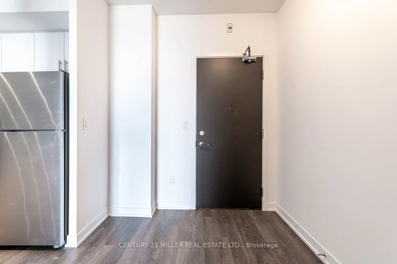 550 North Service Road, #611