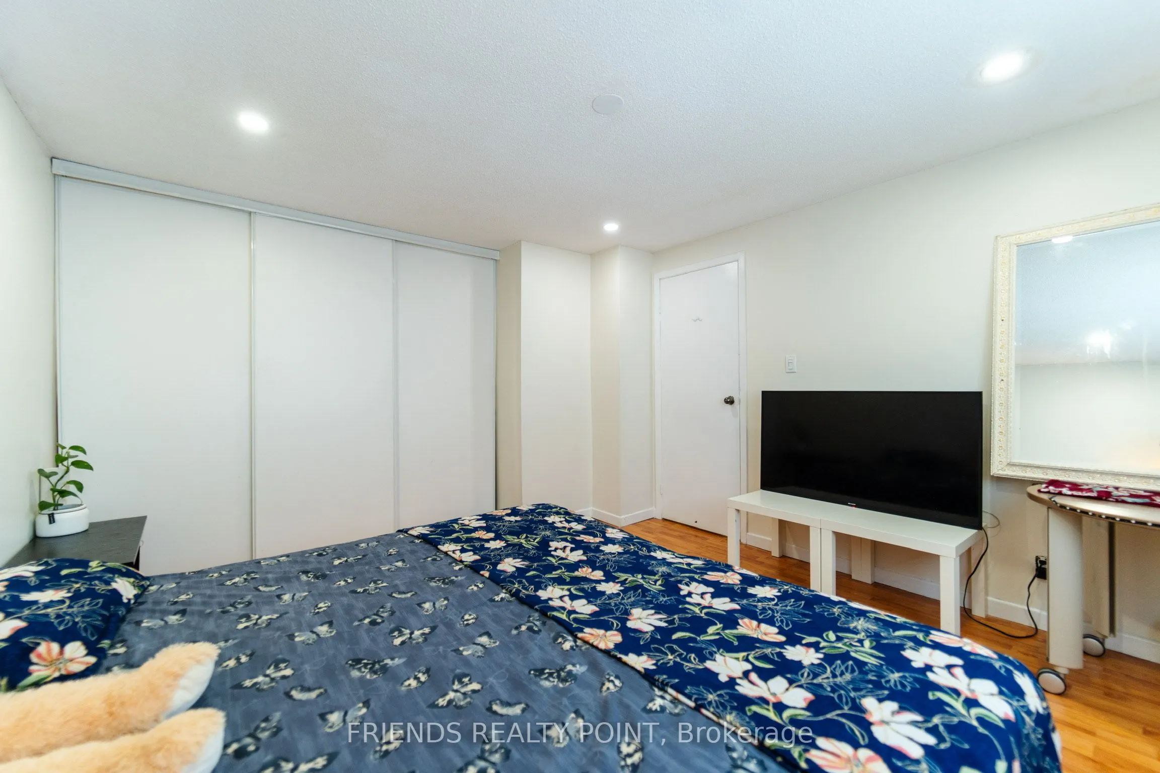 80 Churchill Street, #22