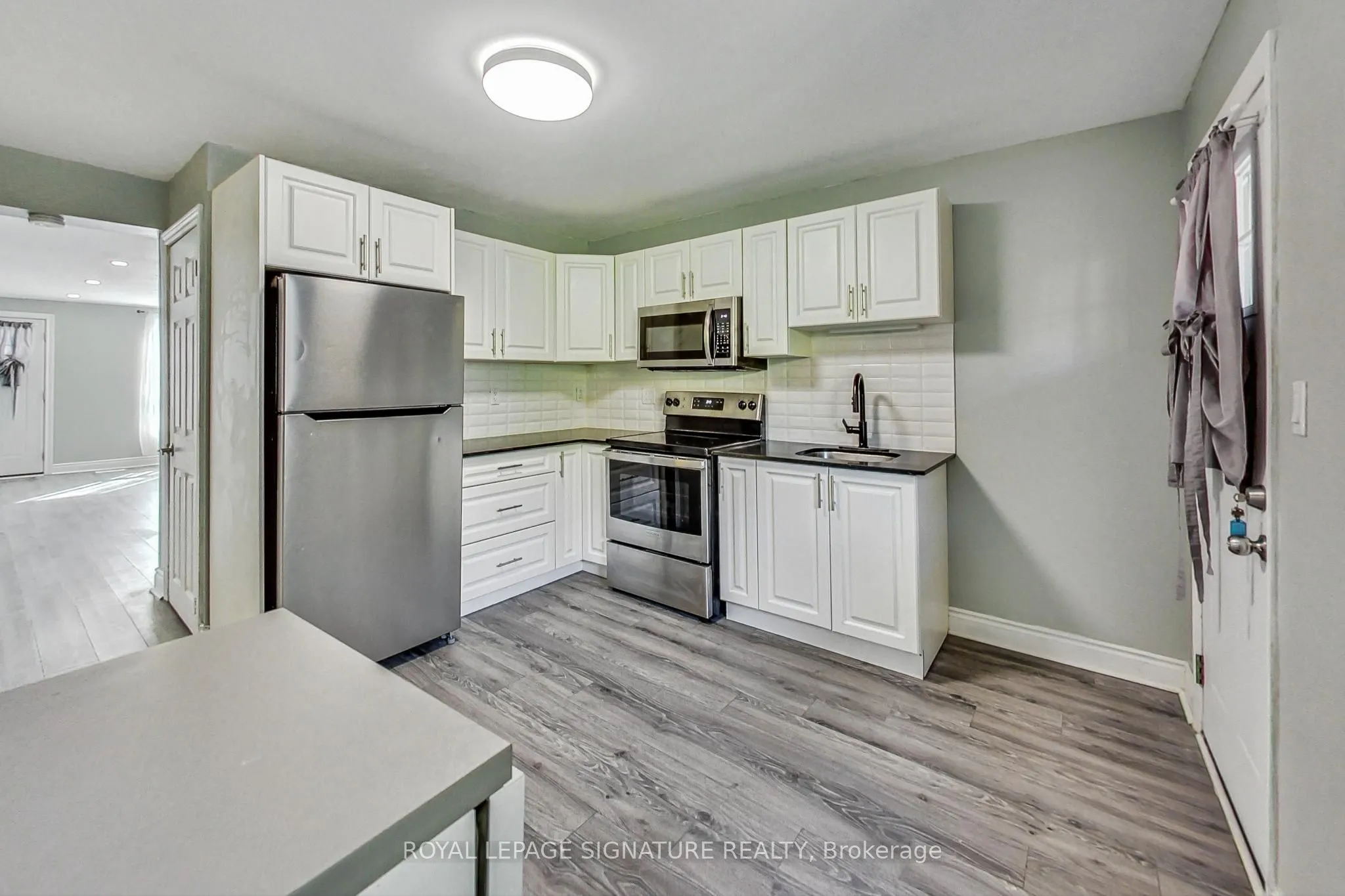 1383 Cannon Street E