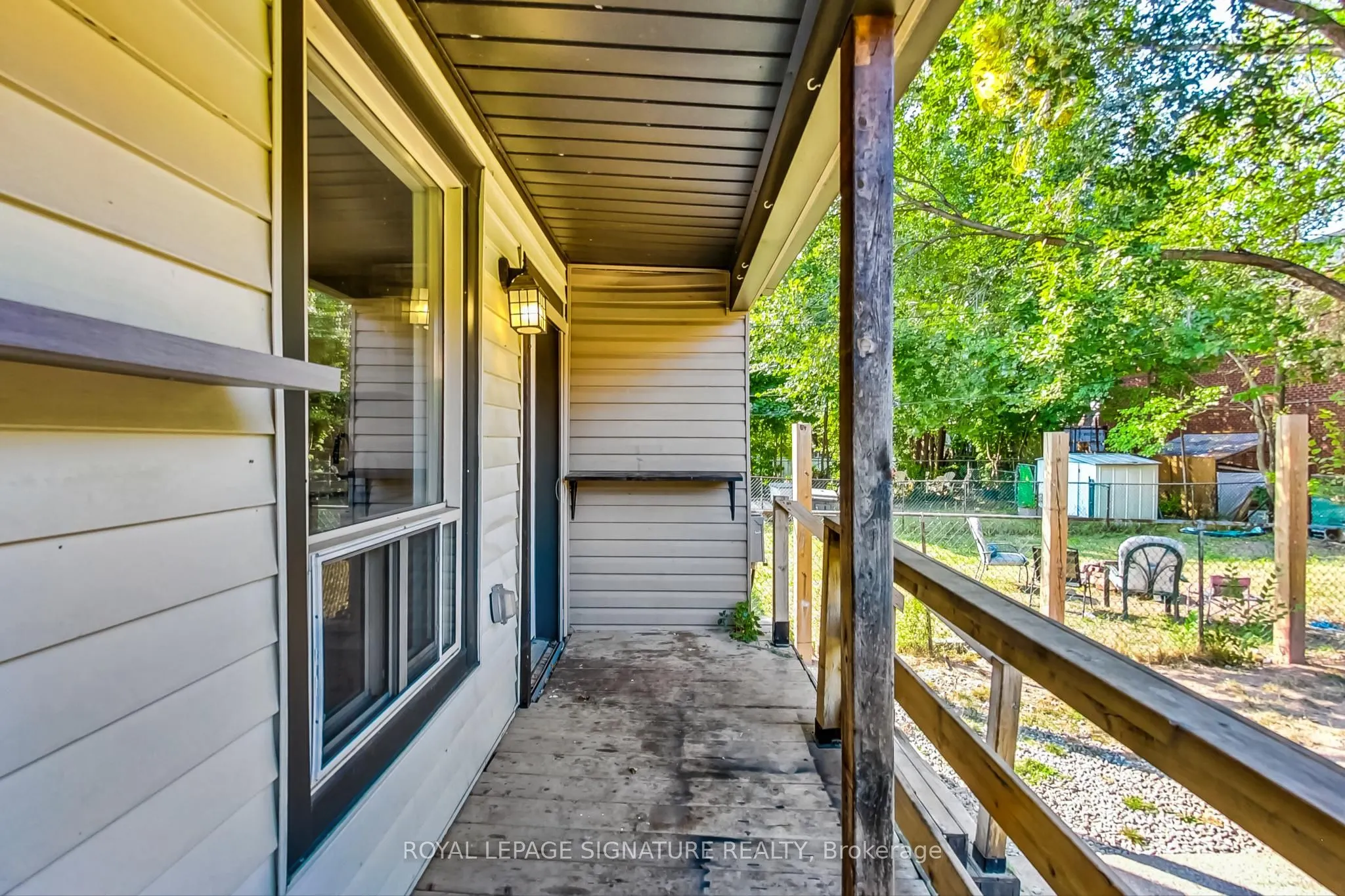 1383 Cannon Street E