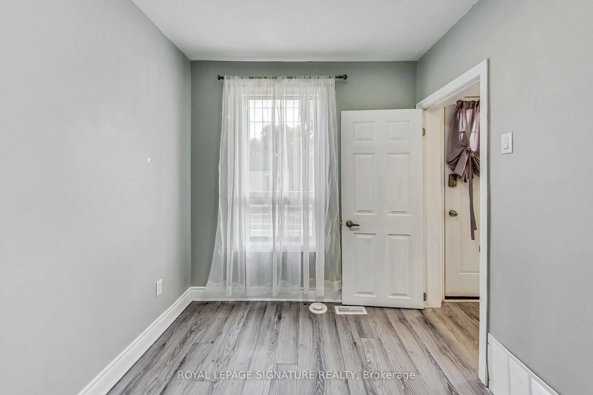 1383 Cannon Street E
