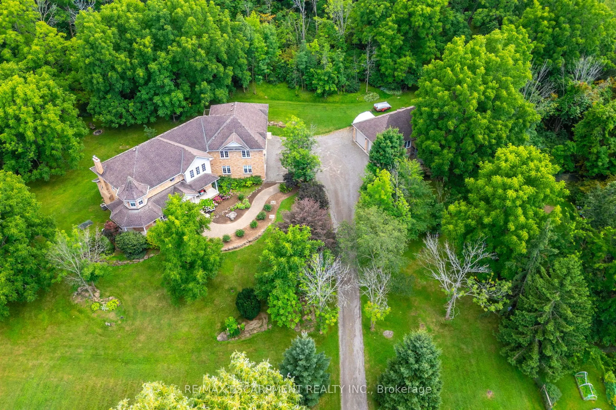 86 Ridge Road E