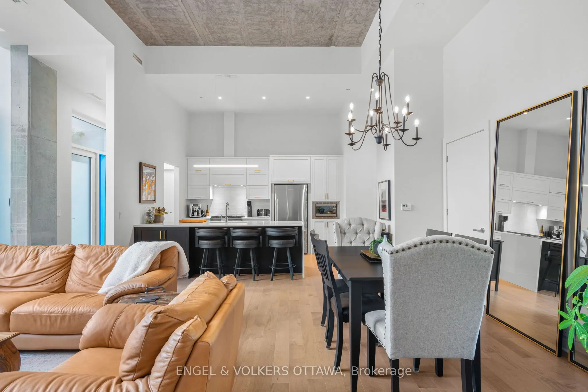 135 BARRETTE Street, #103
