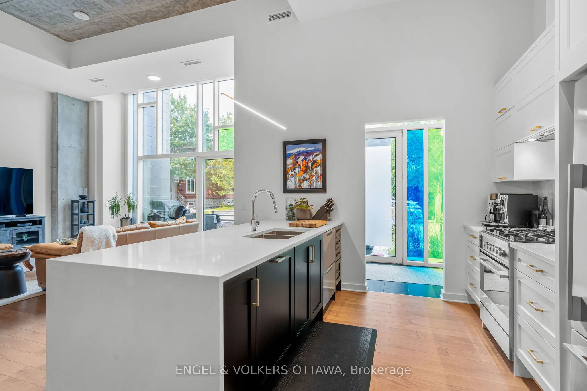 135 BARRETTE Street, #103