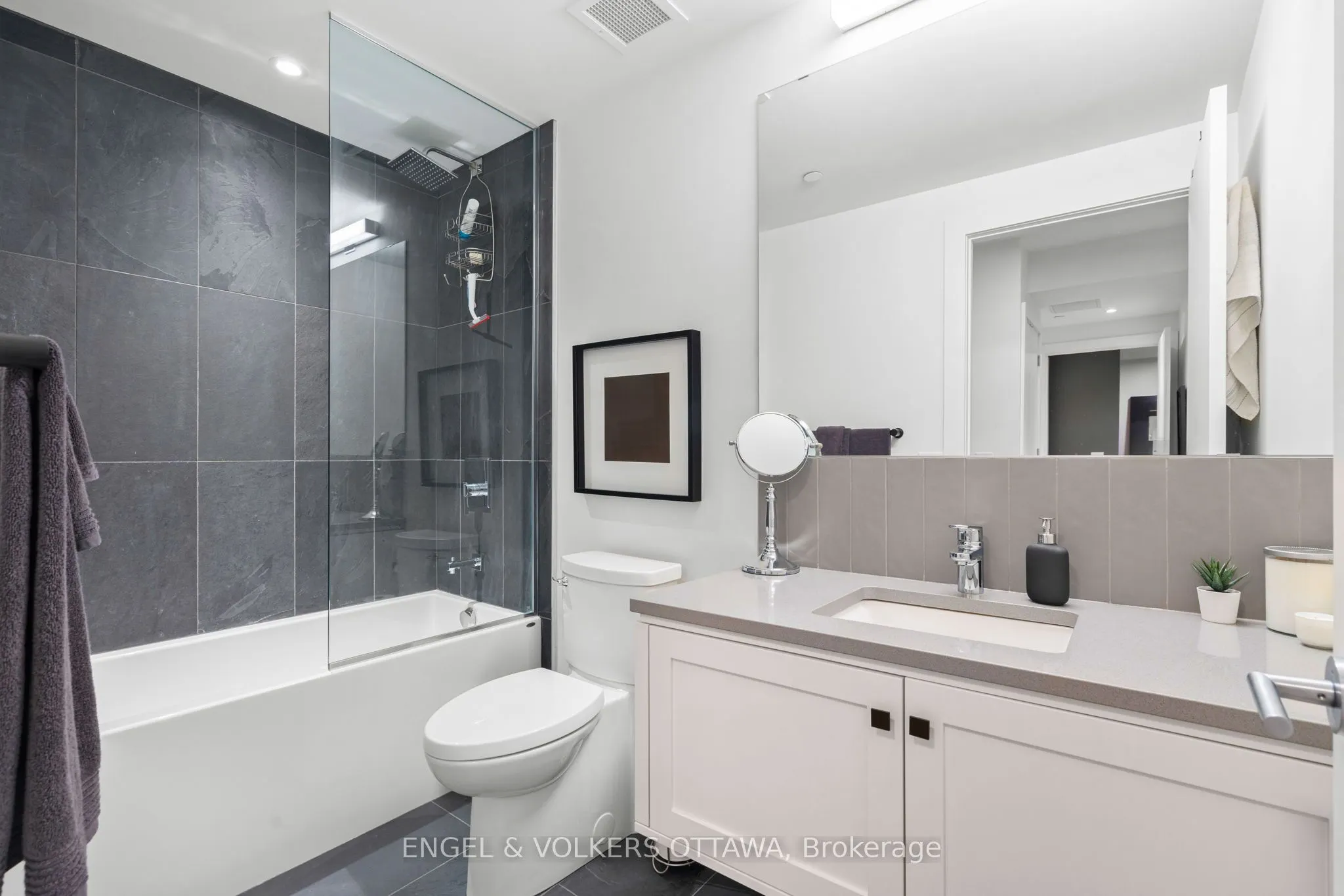 135 BARRETTE Street, #103