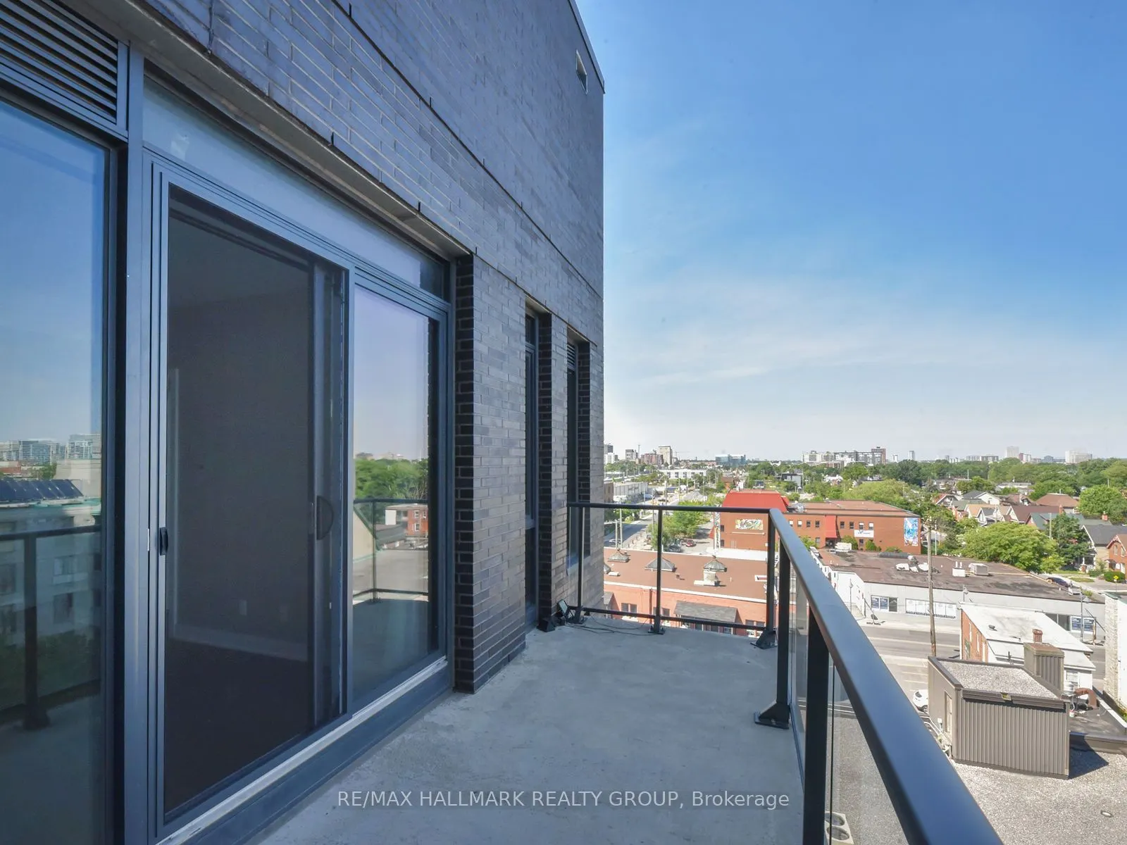 203 Catherine Street W #710