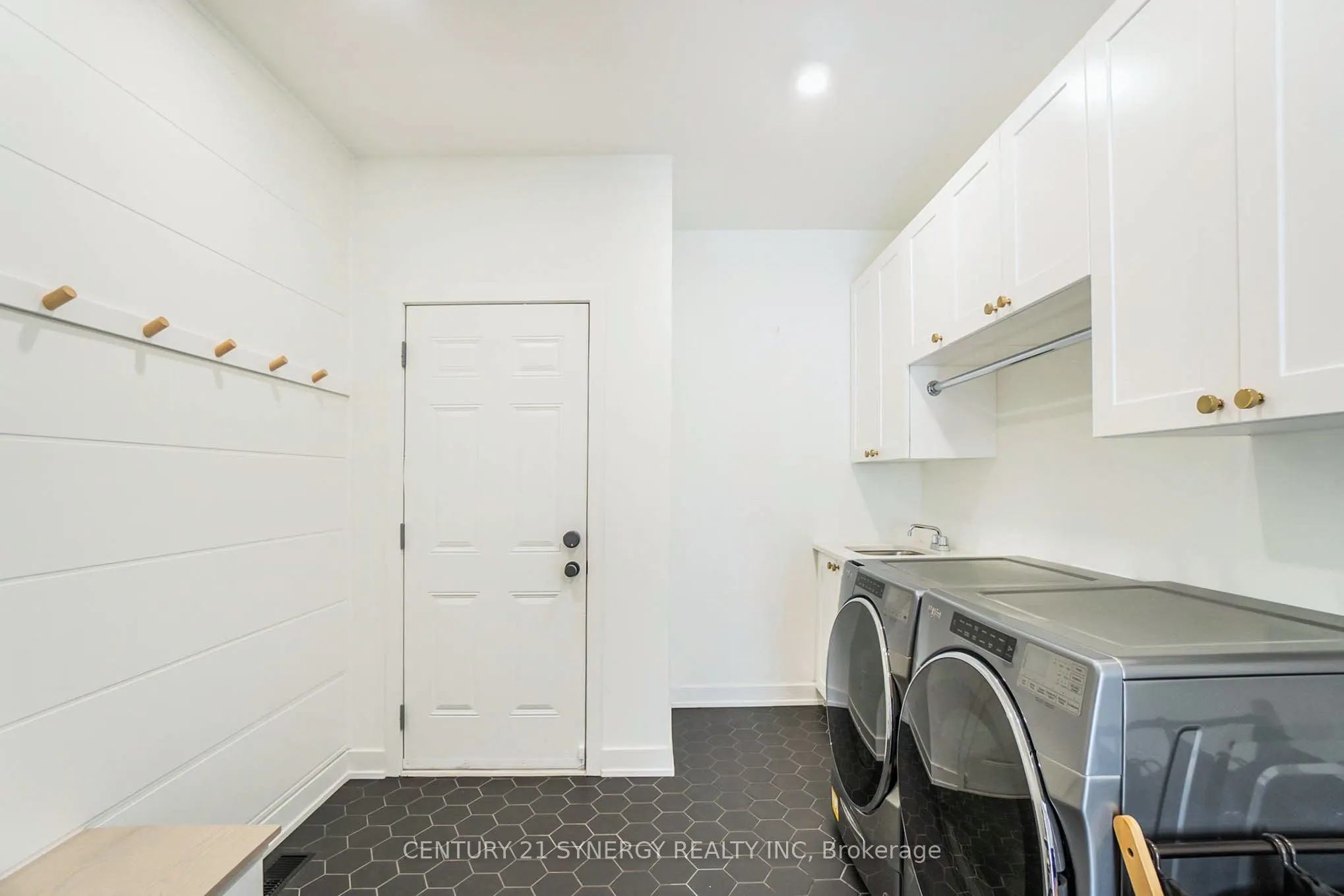 3381 Findlay Creek Drive