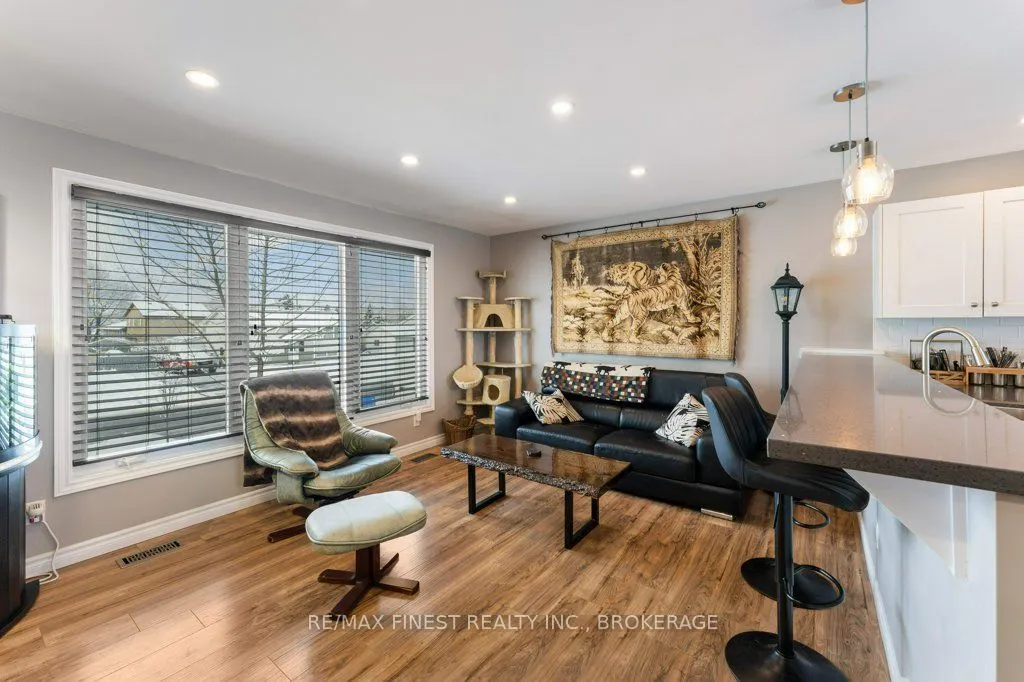 111 Manitou Crescent