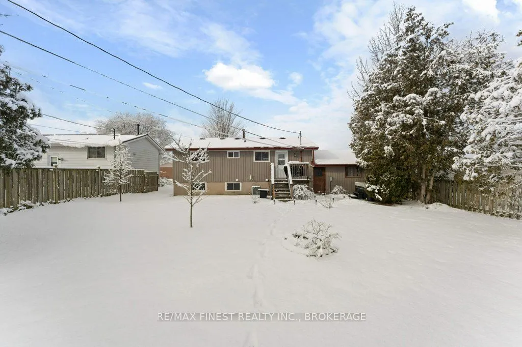 111 Manitou Crescent