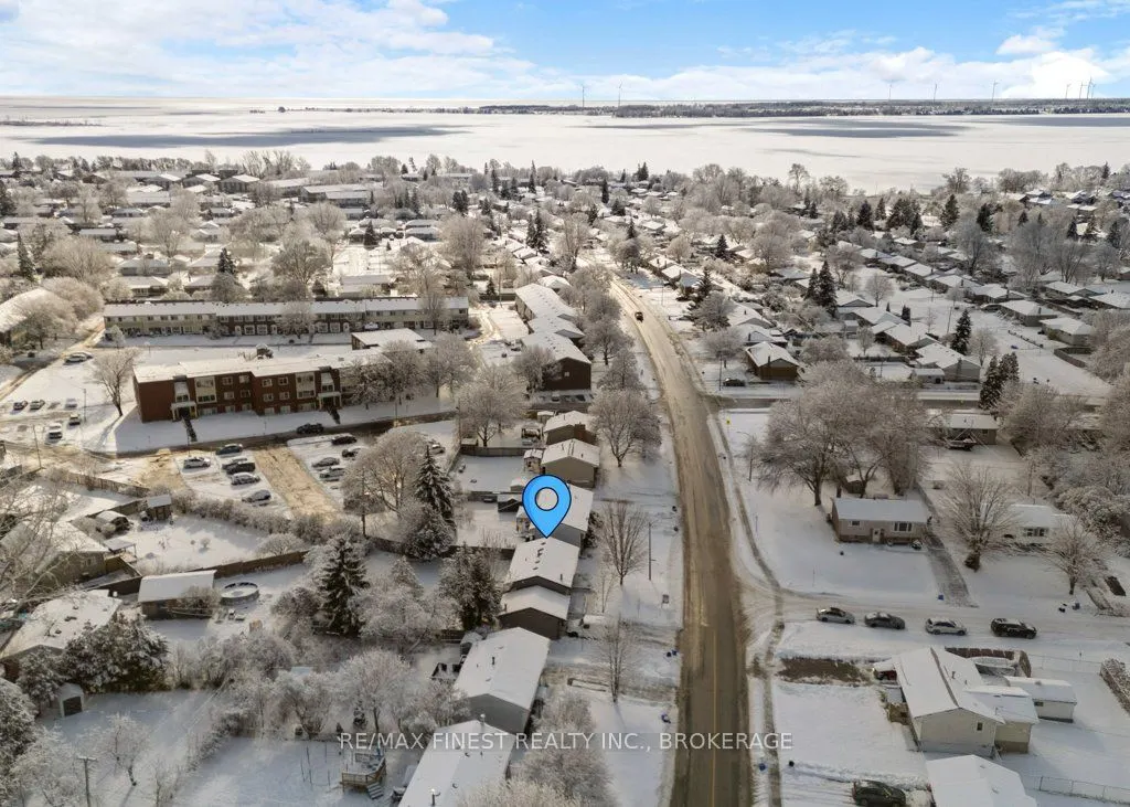 111 Manitou Crescent