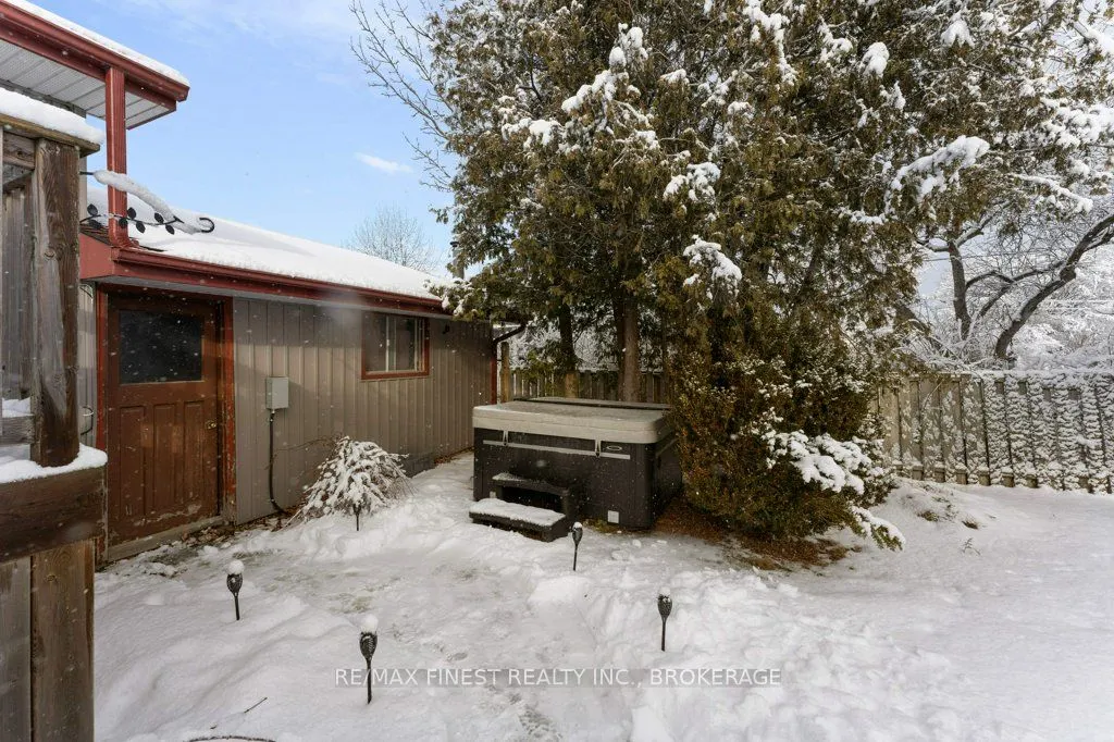 111 Manitou Crescent