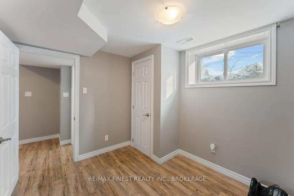 111 Manitou Crescent