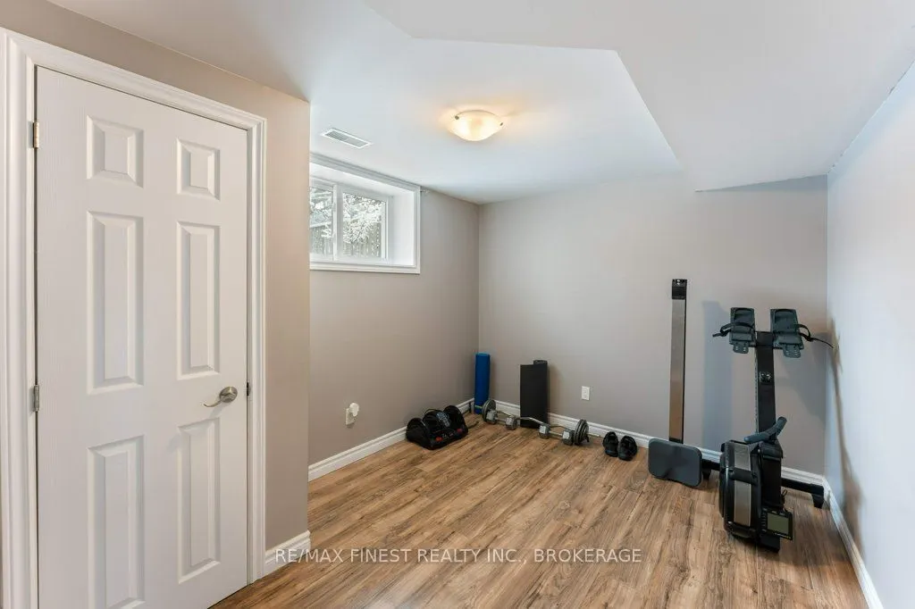 111 Manitou Crescent