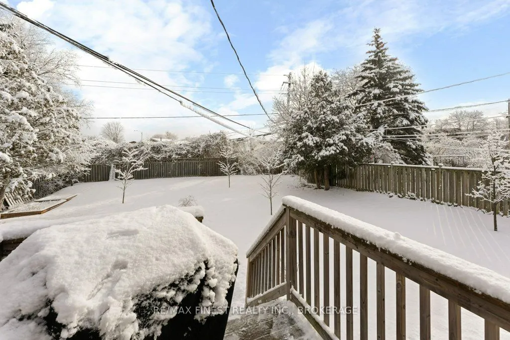 111 Manitou Crescent