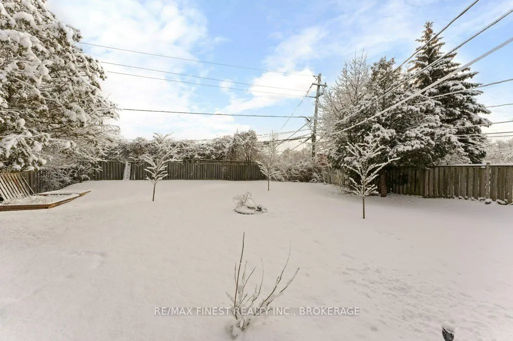 111 Manitou Crescent