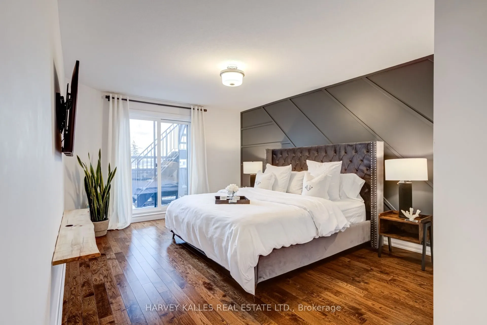 35 Midhurst Heights, #22