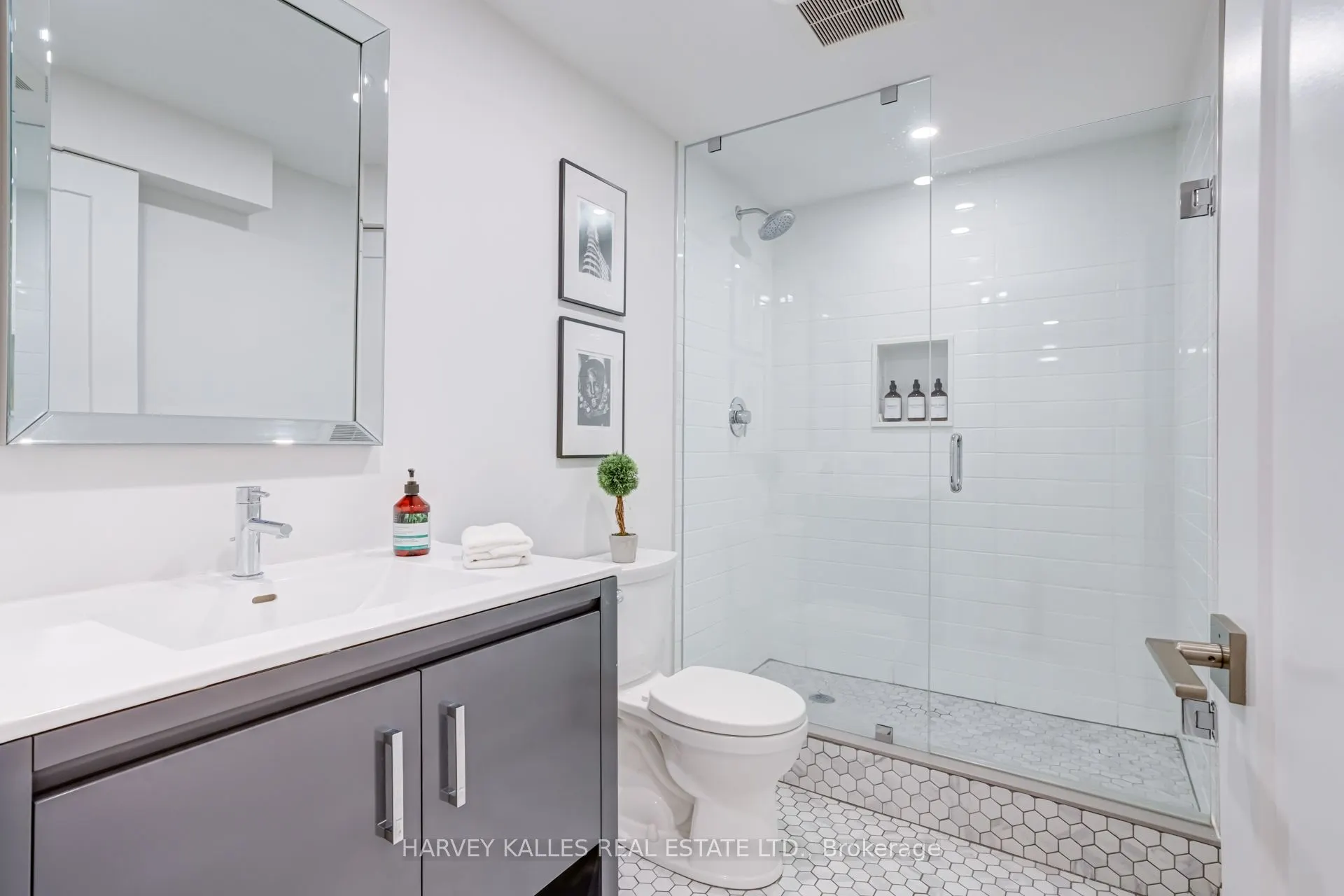 35 Midhurst Heights, #22