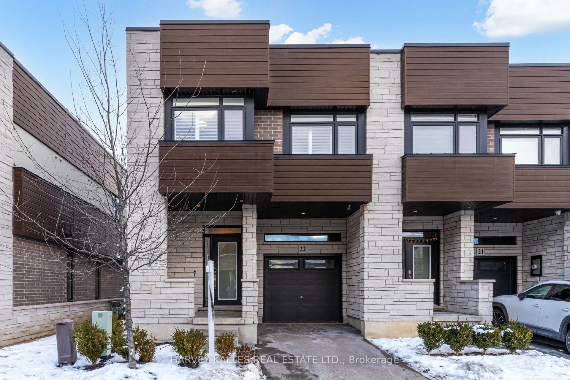 35 Midhurst Heights, #22