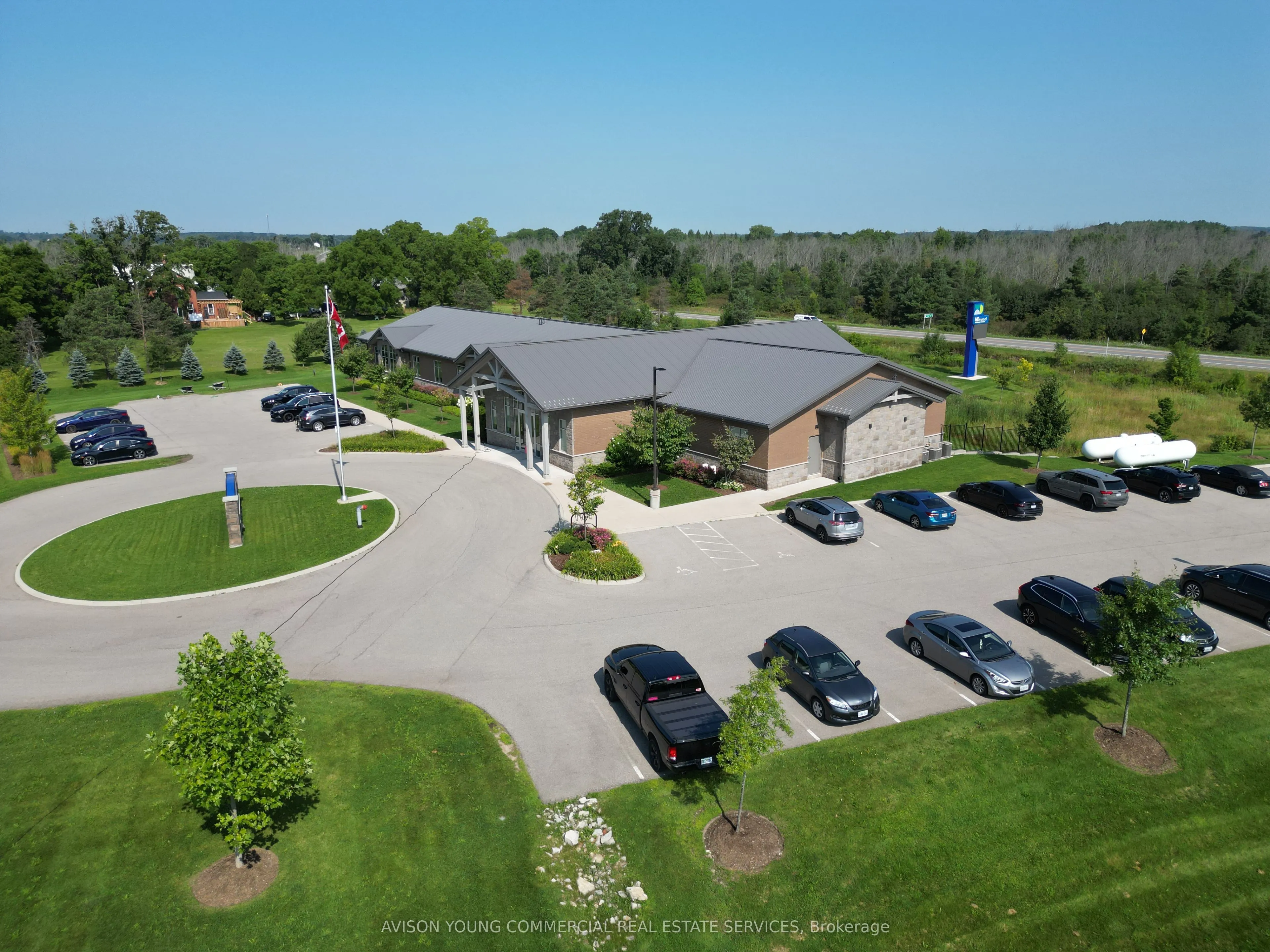 1310 Old Highway 8