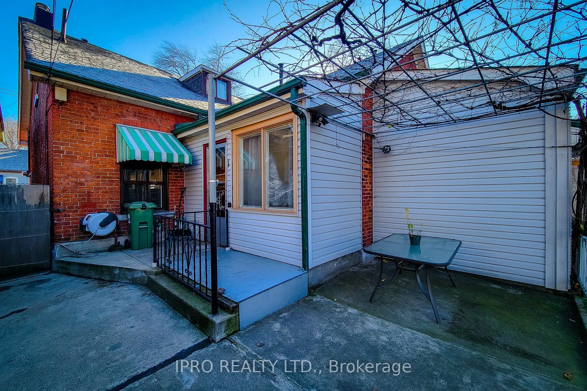 185 East Avenue N