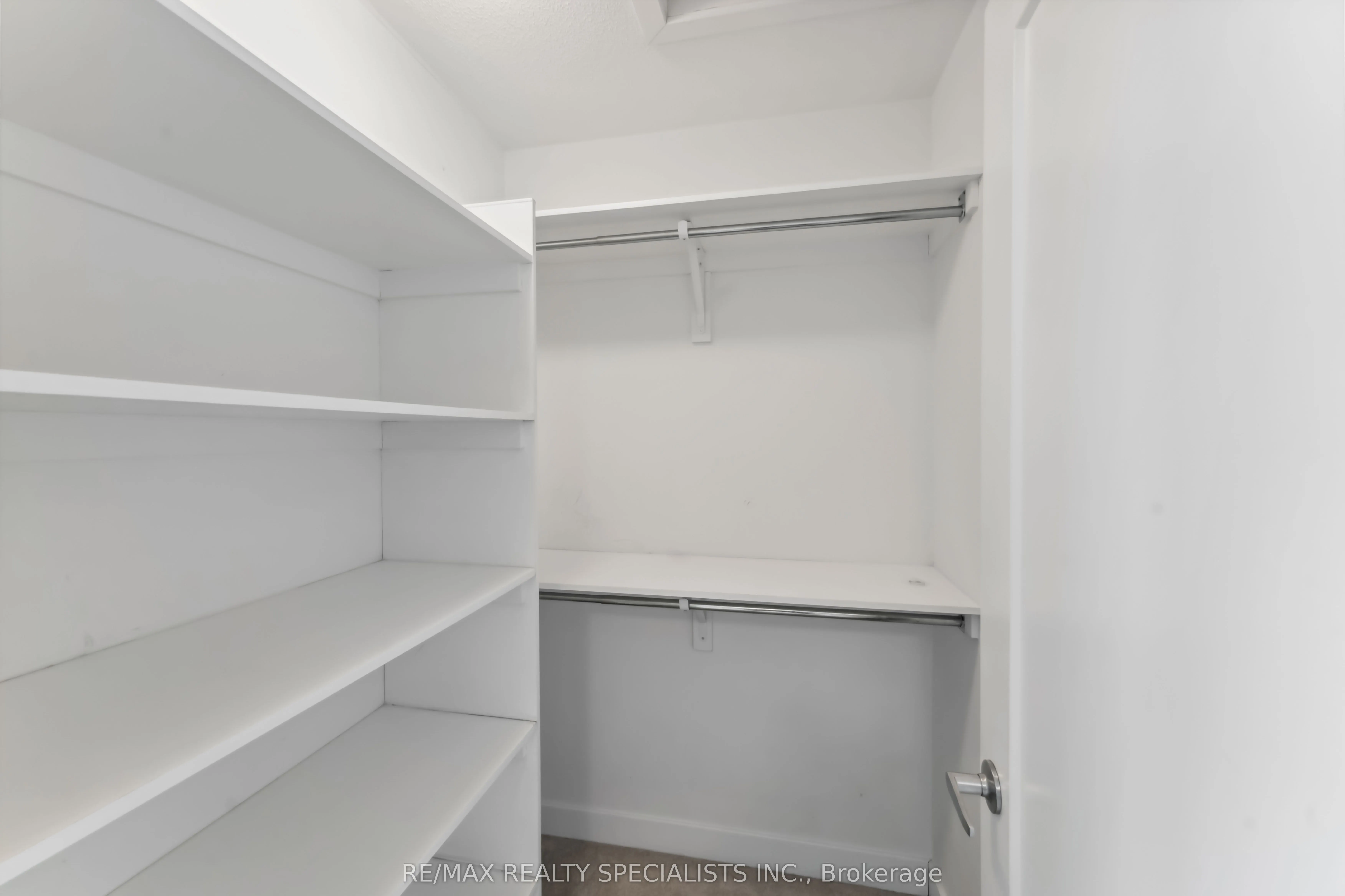 274 Turnbuckle Crescent