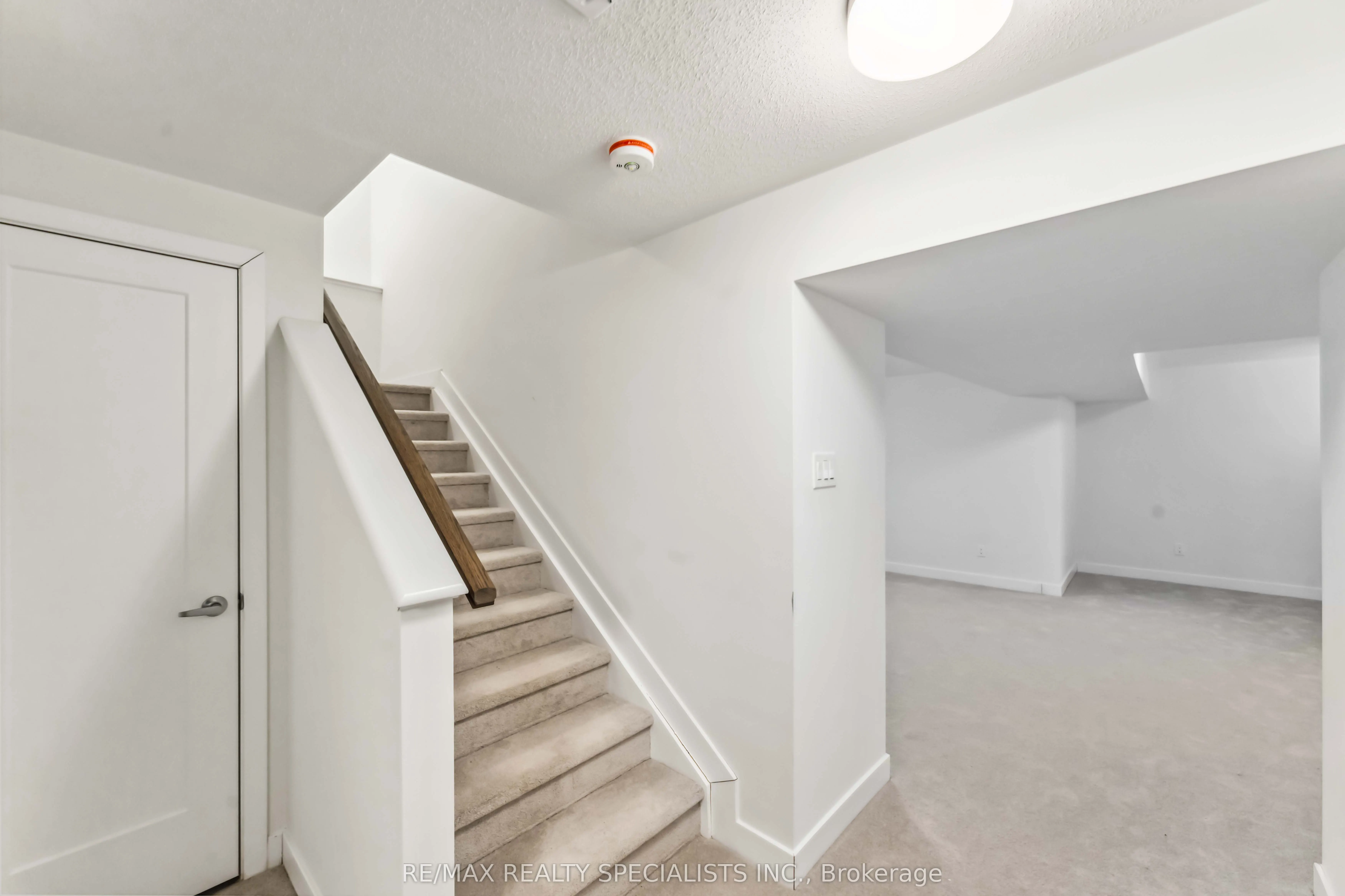 274 Turnbuckle Crescent