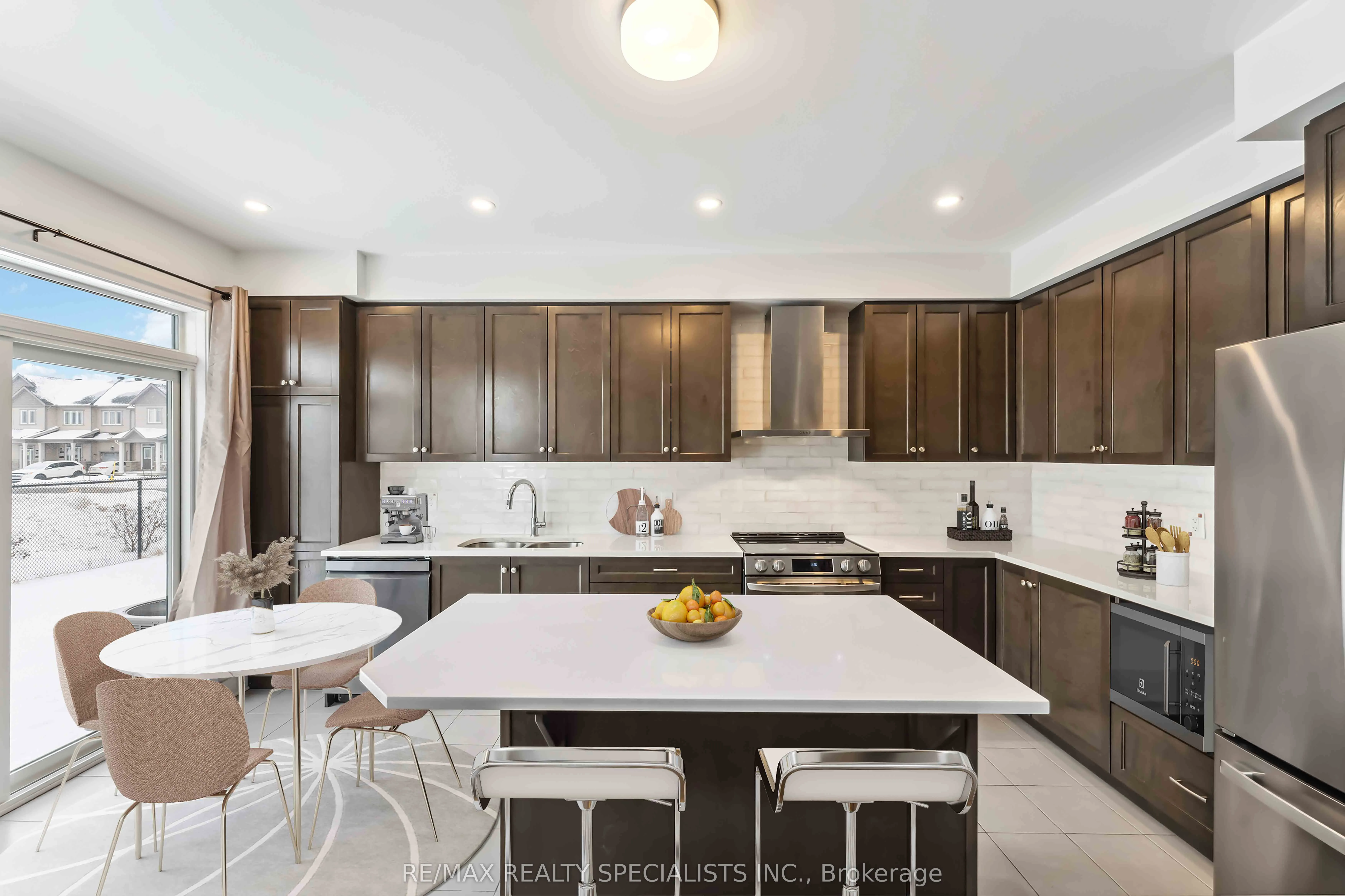 274 Turnbuckle Crescent