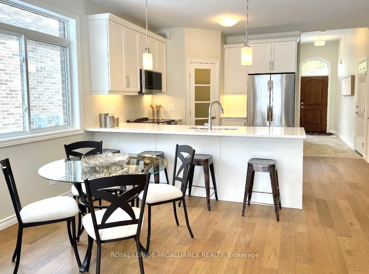 99 Cloverleaf Drive, #8