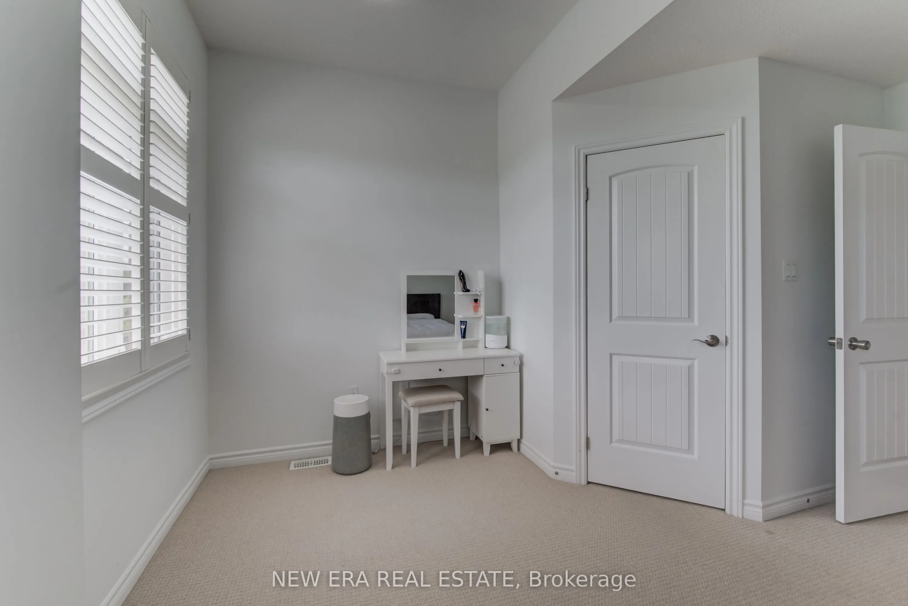 34 Arlington Crescent, #24