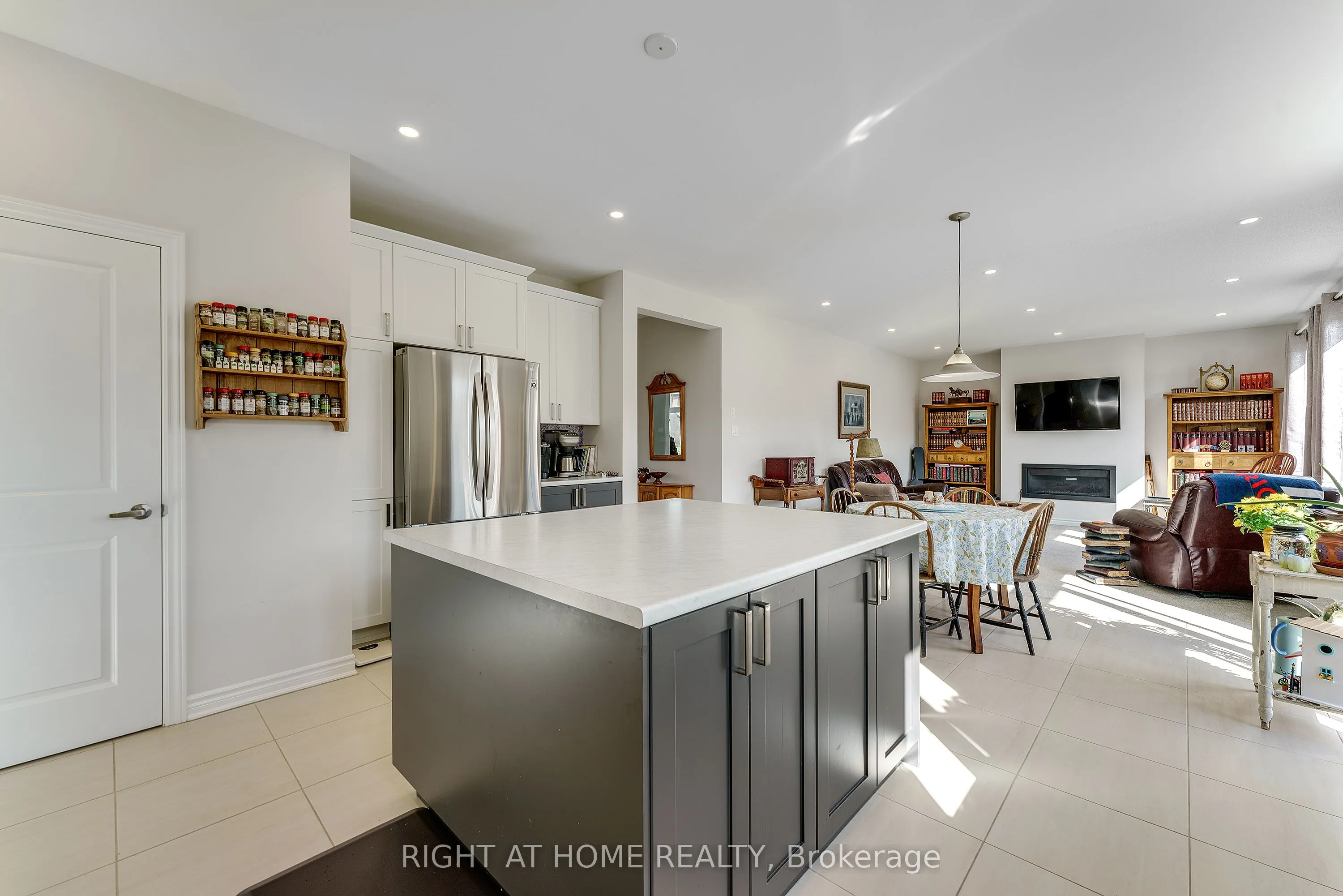527 Albert Boyd Private