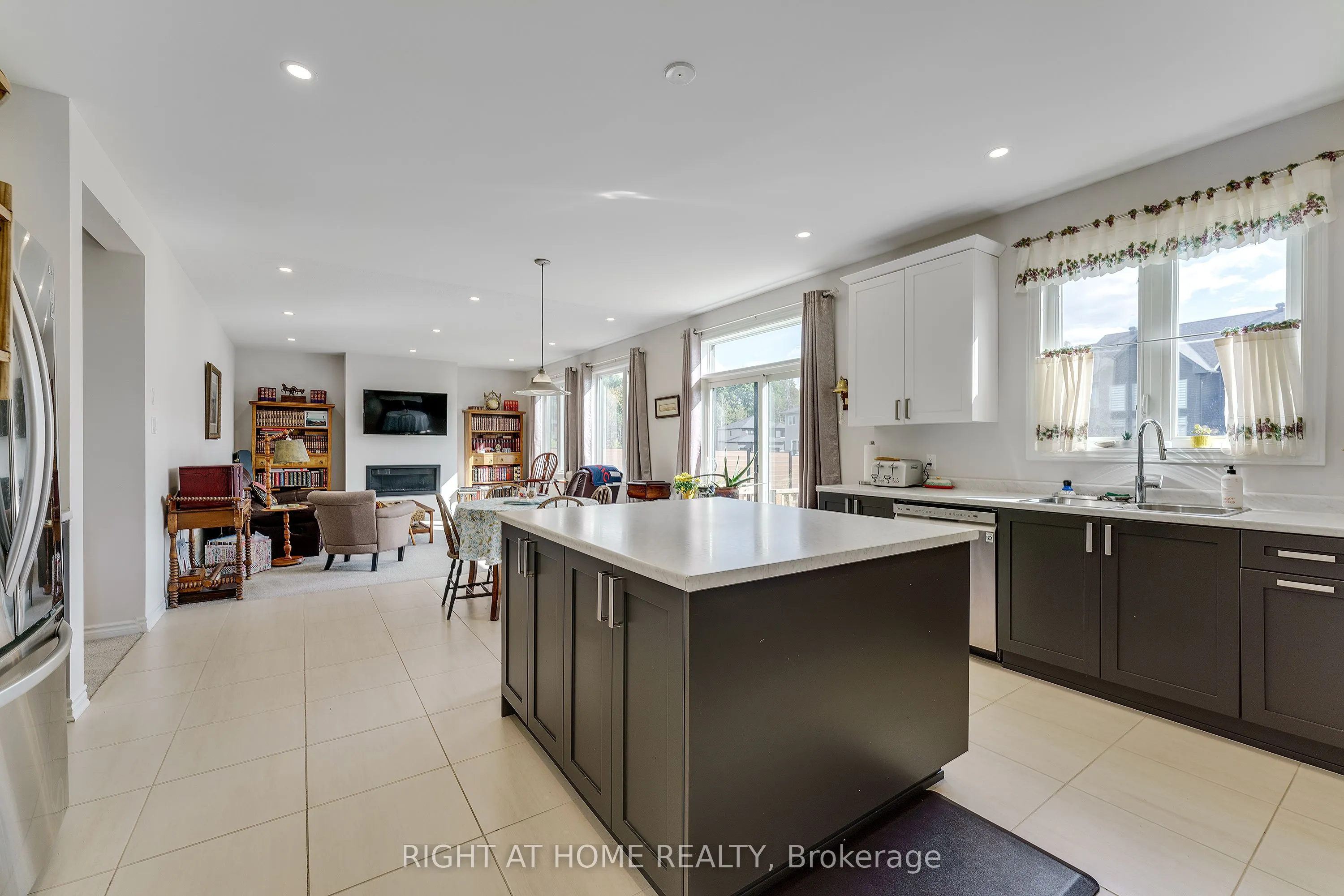 527 Albert Boyd Private