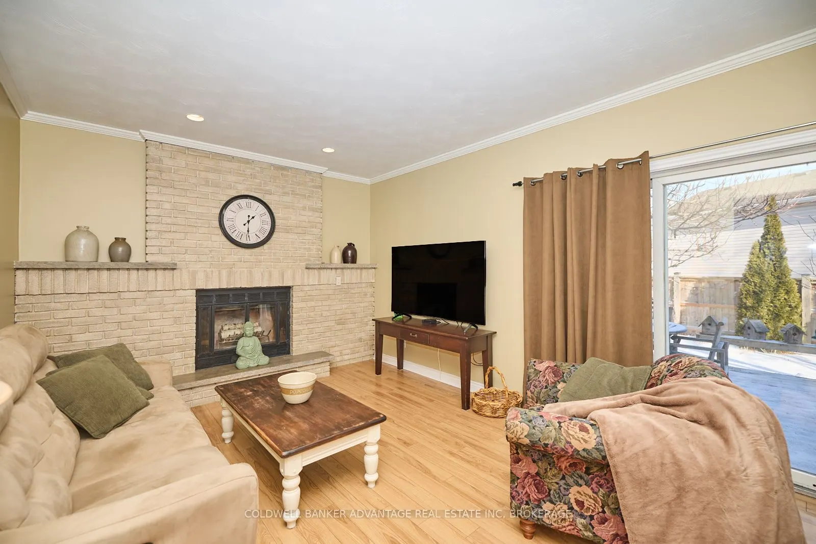 28 Dixon Crescent